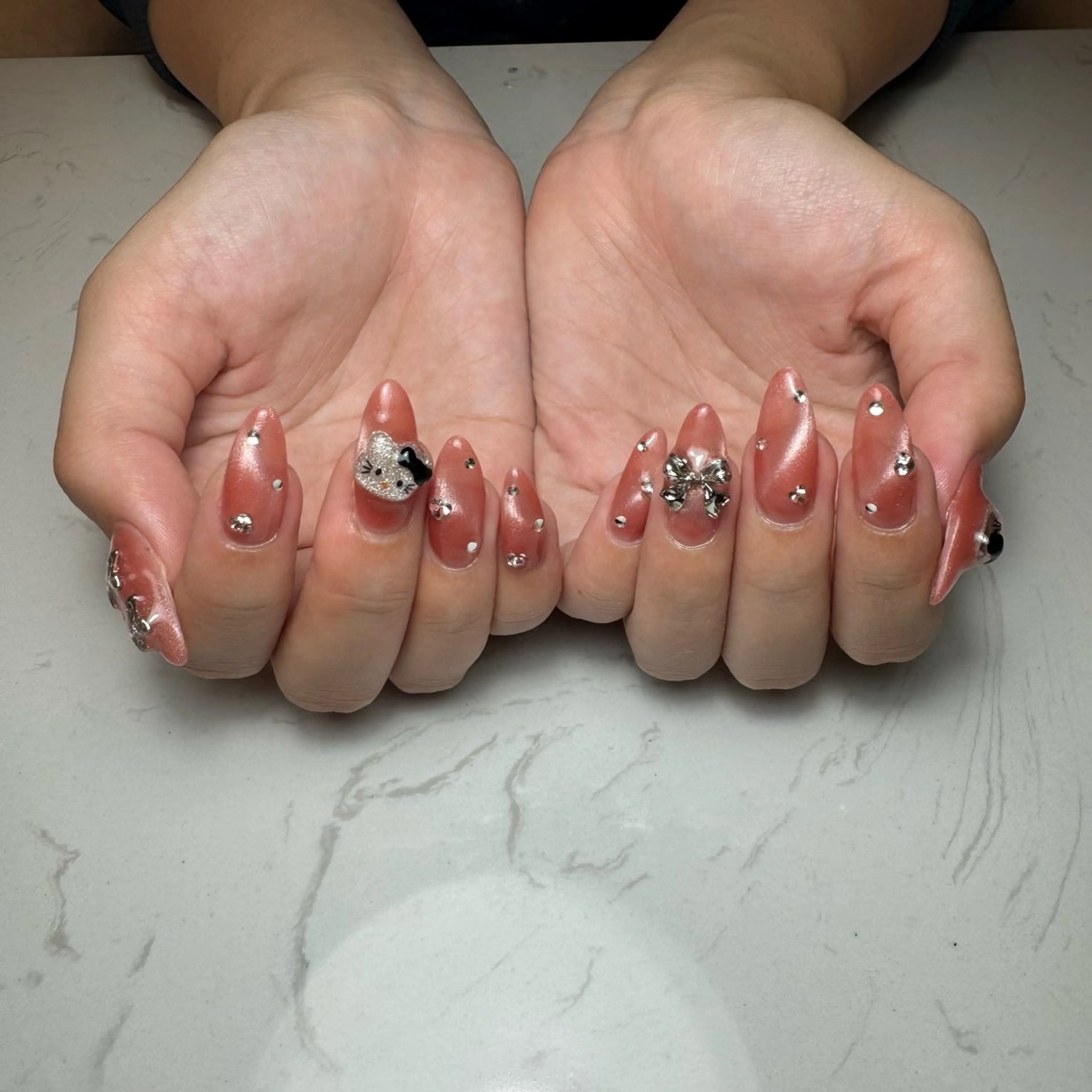 ネイル キラキラネイル マグネットネイル D.d Nail Moeのネイルデザイン