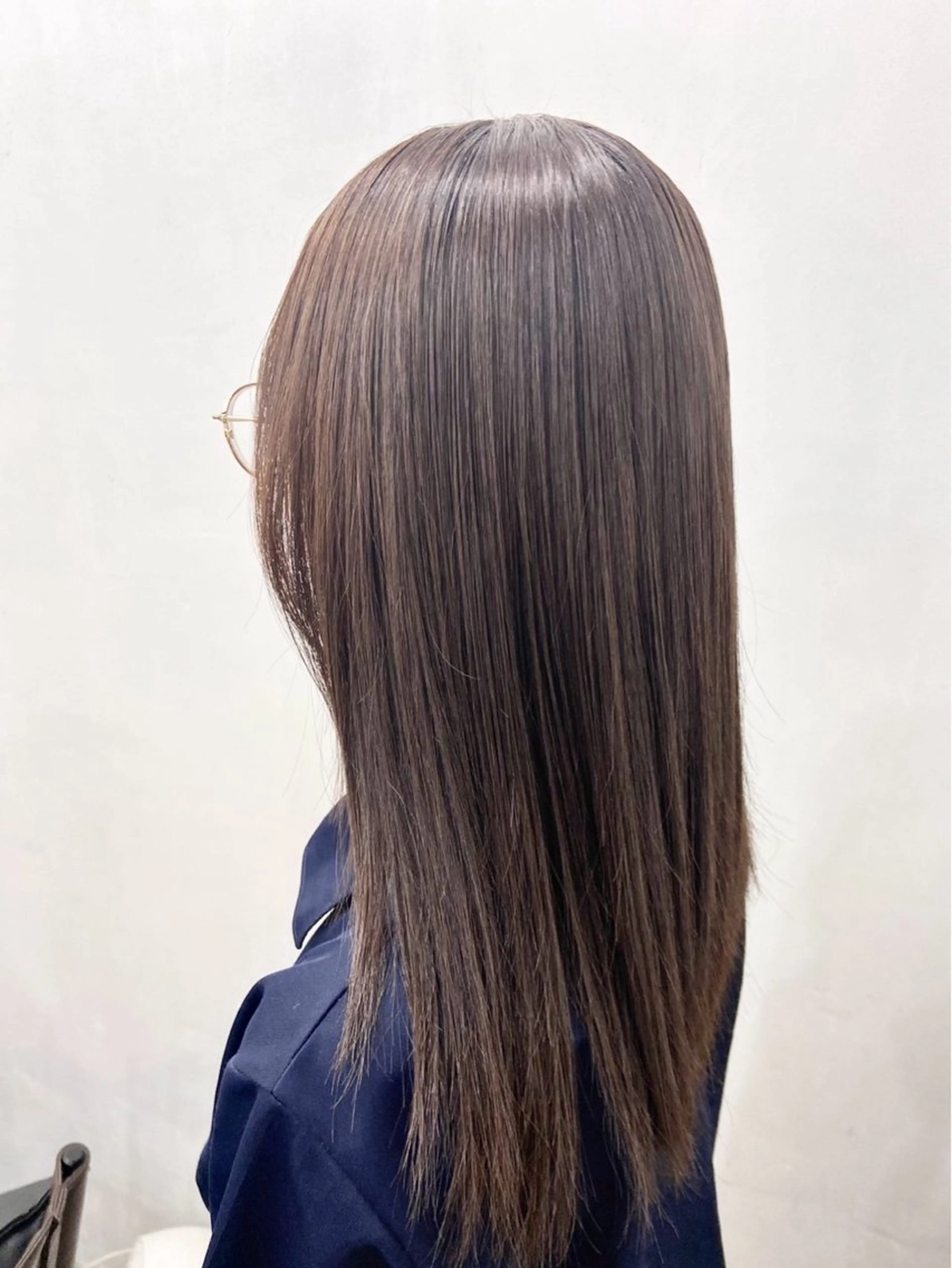 セミロング カラー 透明感カラー ヘアカラー トリートメント 艶髪‎カラー🤍 RIKAのヘアスタイル