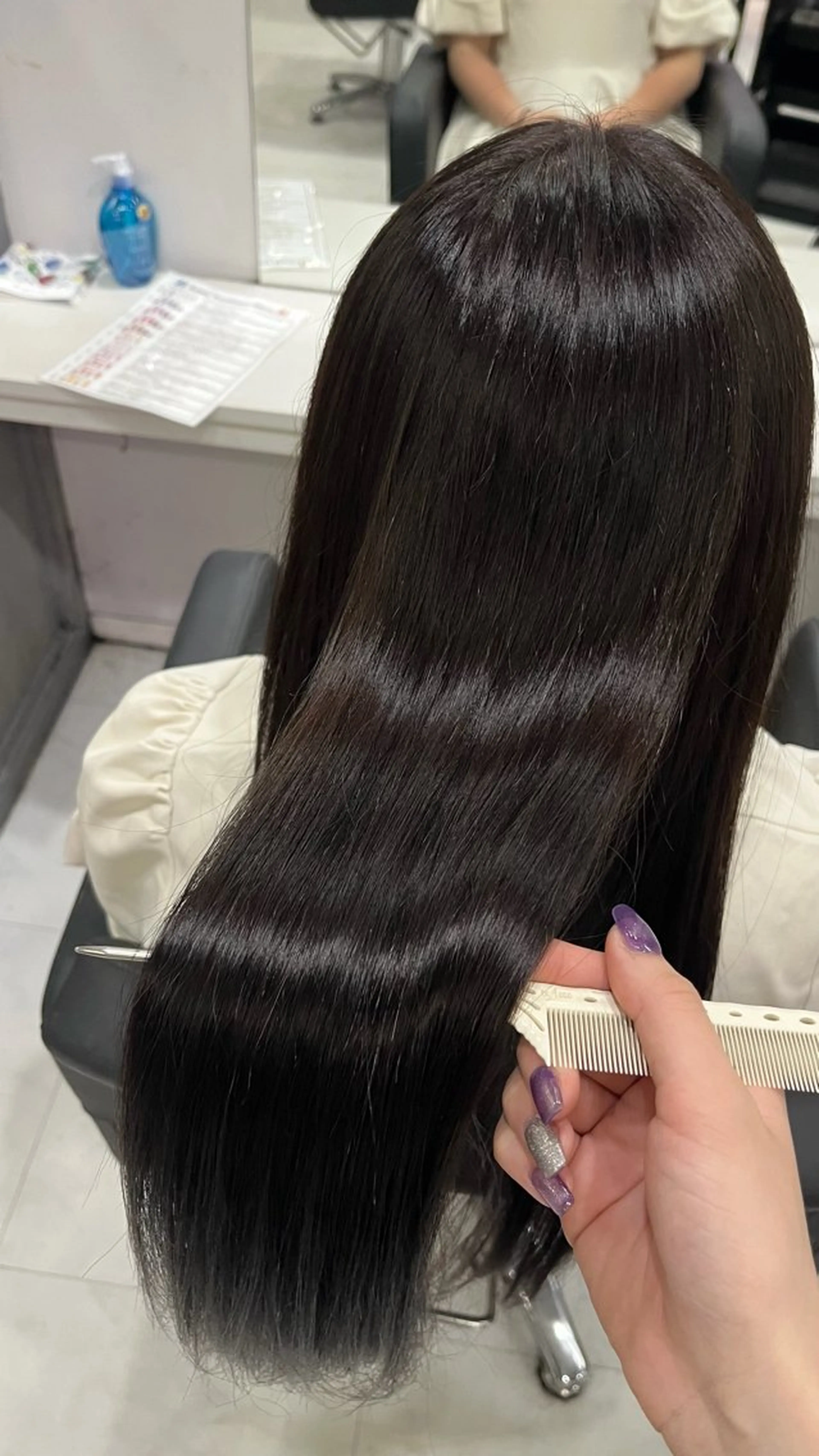 ロング カラー ヘアカラー トリートメント 🦋REISA🦋 エクステ×ハイトーンのヘアスタイル