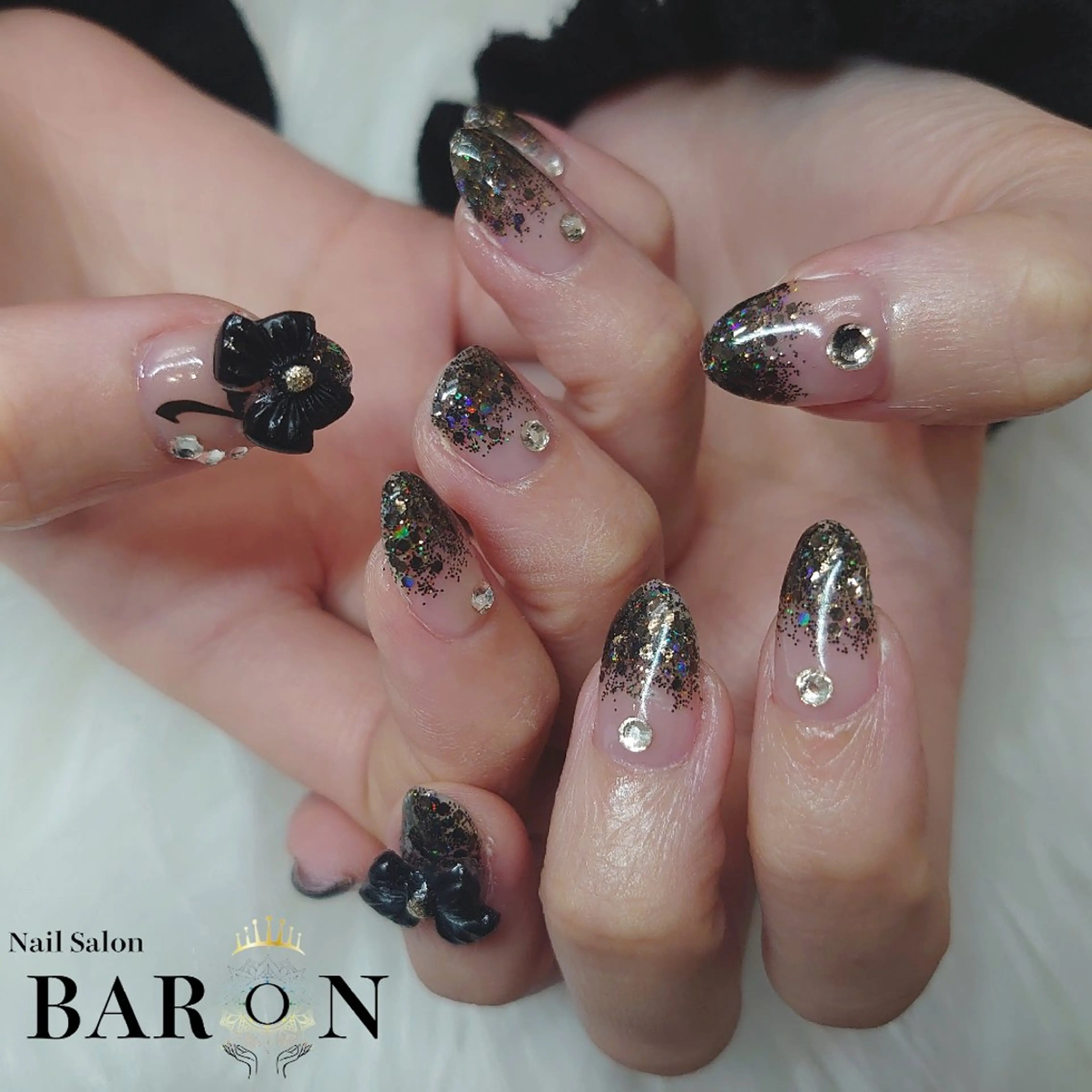 ネイル グラデーション ラメ(グリッター) ラメグラデーション ストーンネイル ♛BARON♛ AOIのネイルデザイン