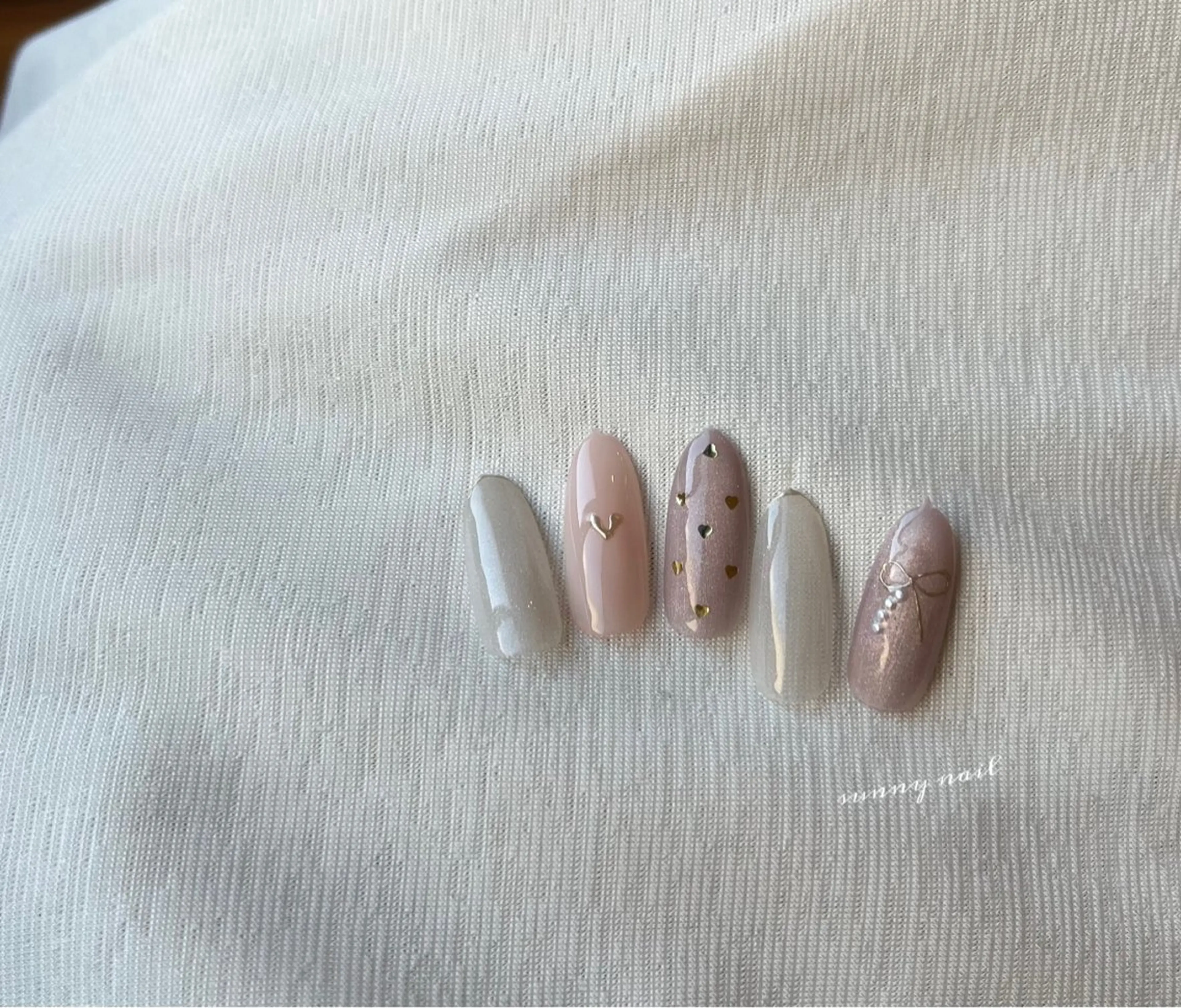 ネイル ジェルネイル マグネットネイル パラジェル リボン sunny nailのネイルデザイン