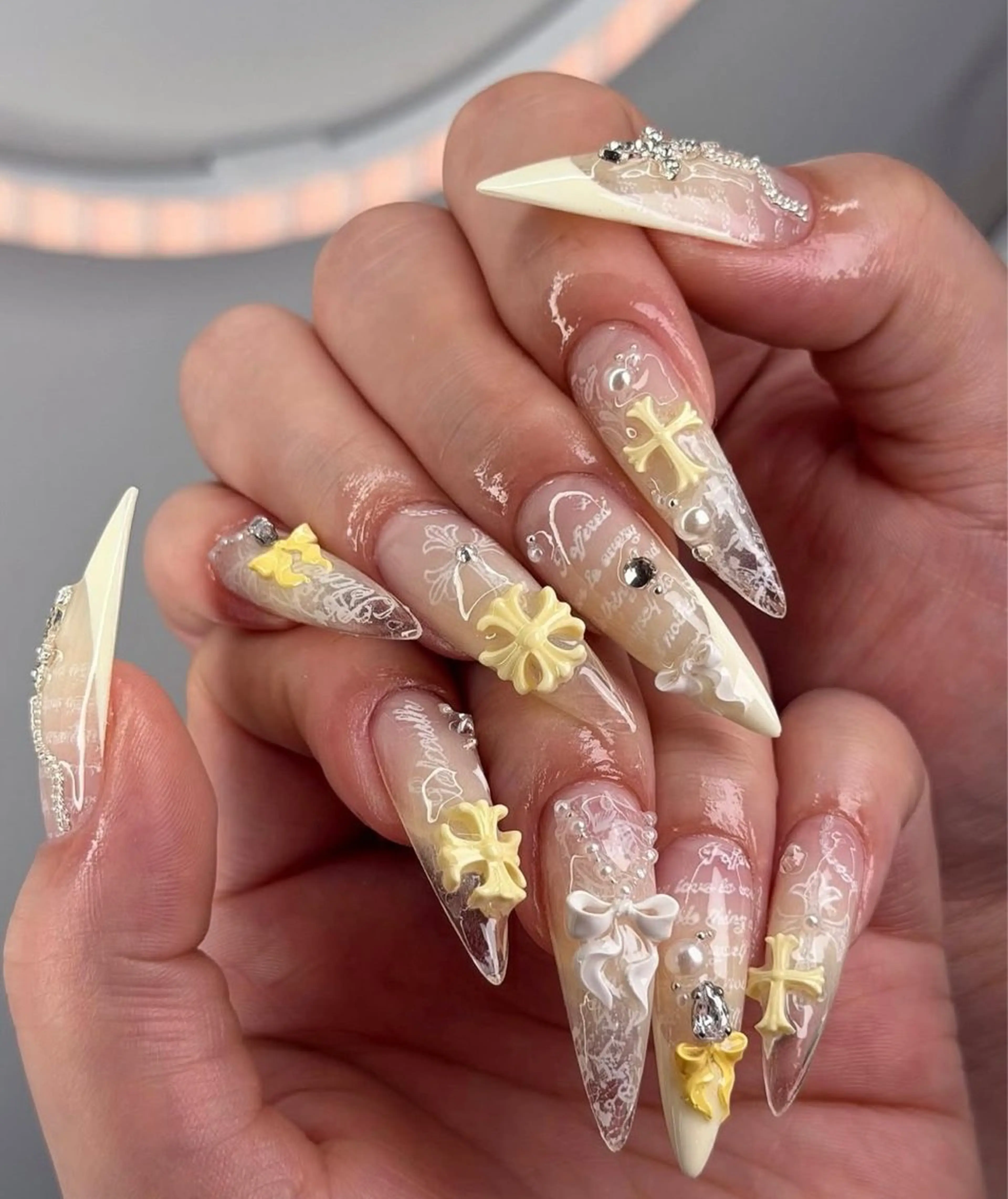 ネイル アートネイル スカルプネイル ストーンネイル ネイルチップ ハンドネイル NiJi Nailsのネイルデザイン