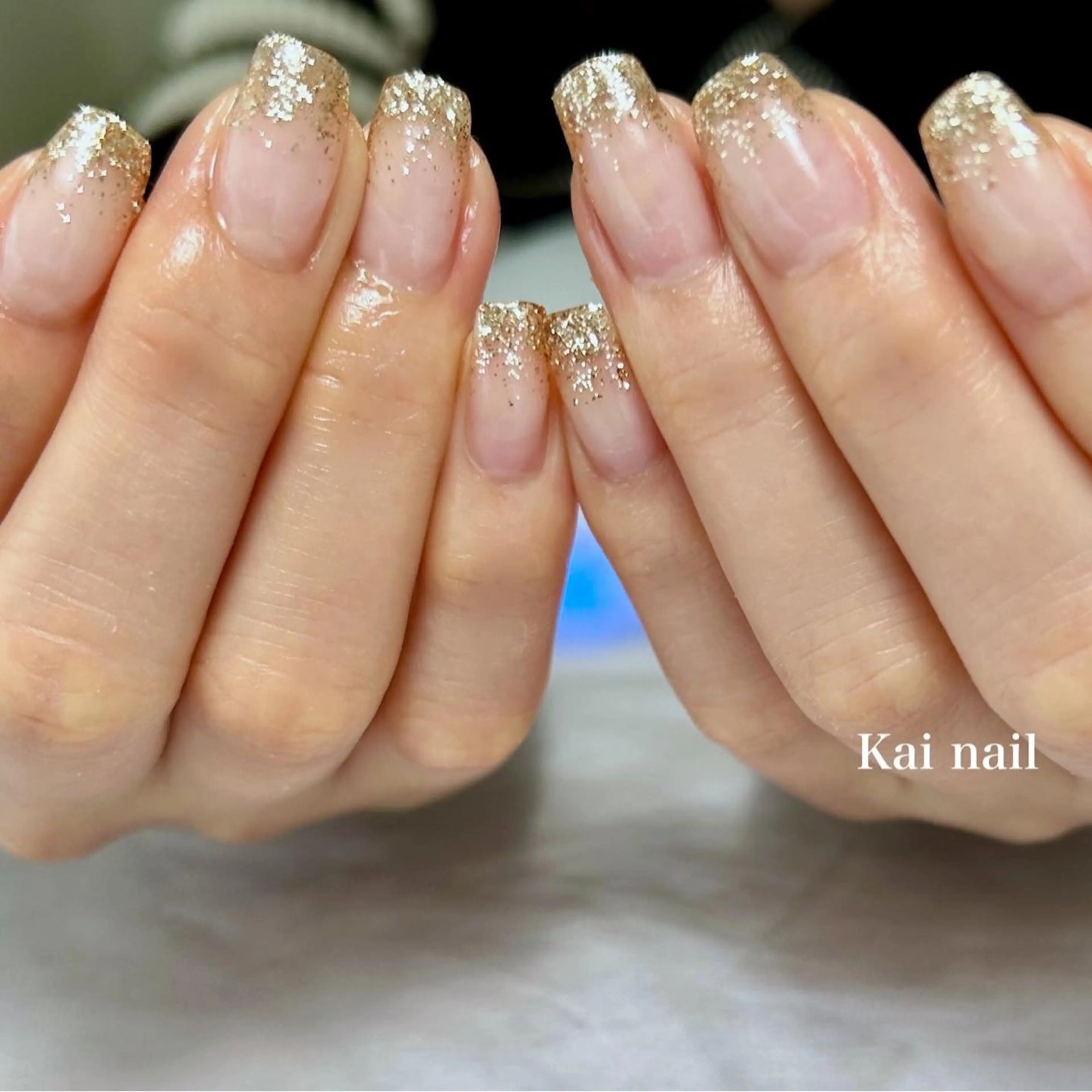 ネイル オーロラネイル ゴールド グラデーション 韓国ネイル ラメ(グリッター) ハンドネイル Kai  nail Mayukoのネイルデザイン