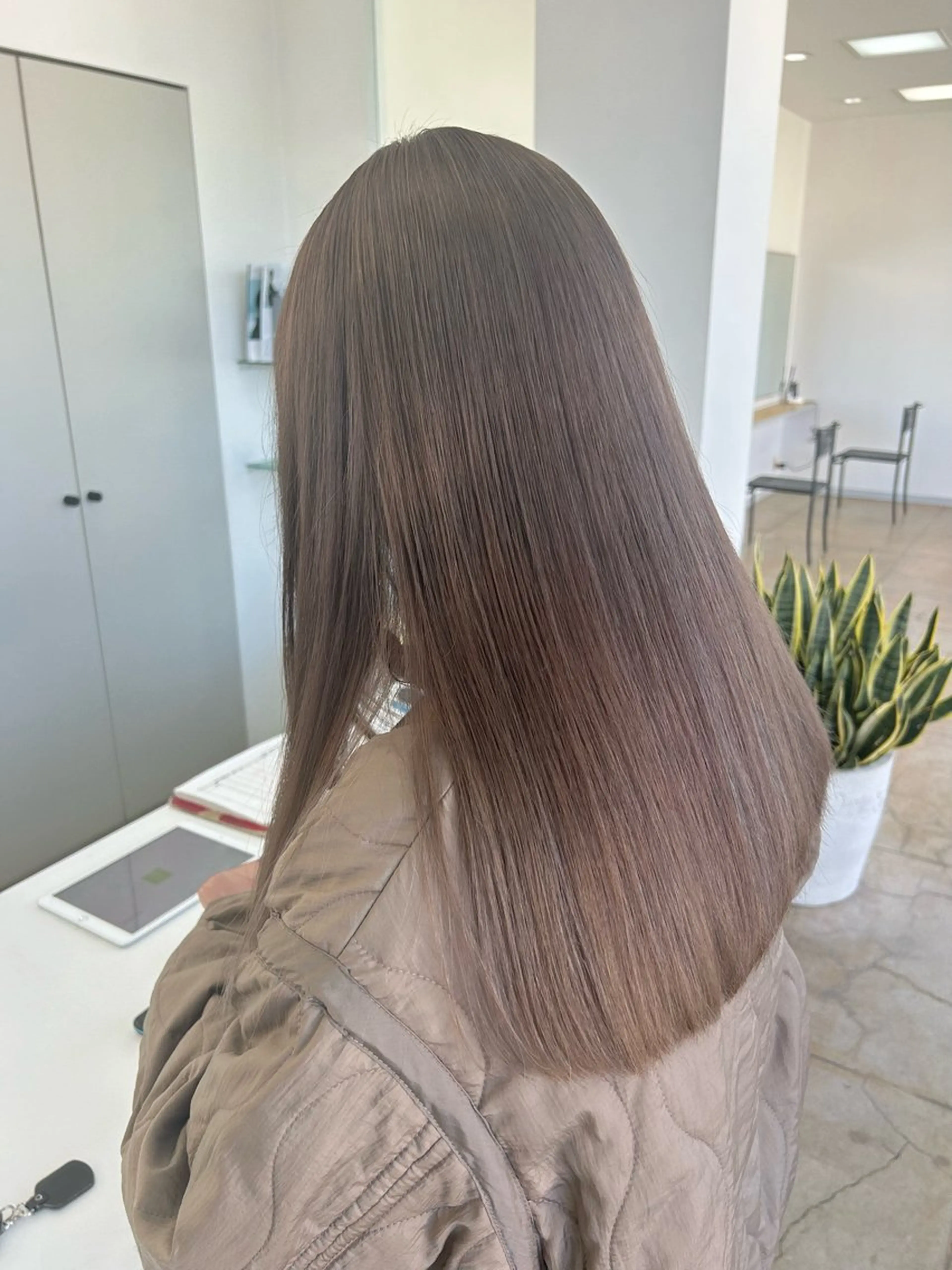 ロング 小澤 志穂のヘアスタイル