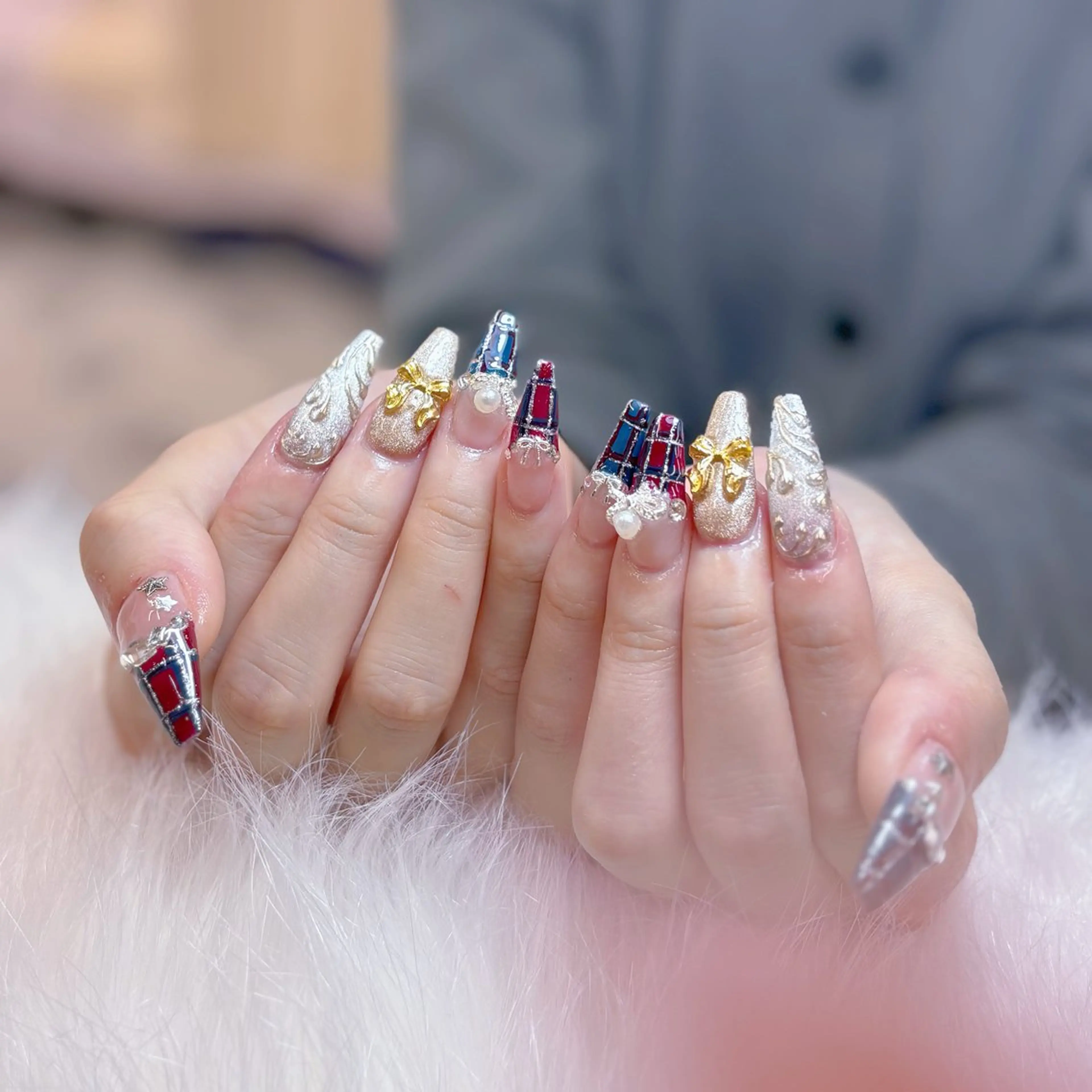 ネイル ハンドネイル ミン ゴテゴテネイルのネイルデザイン