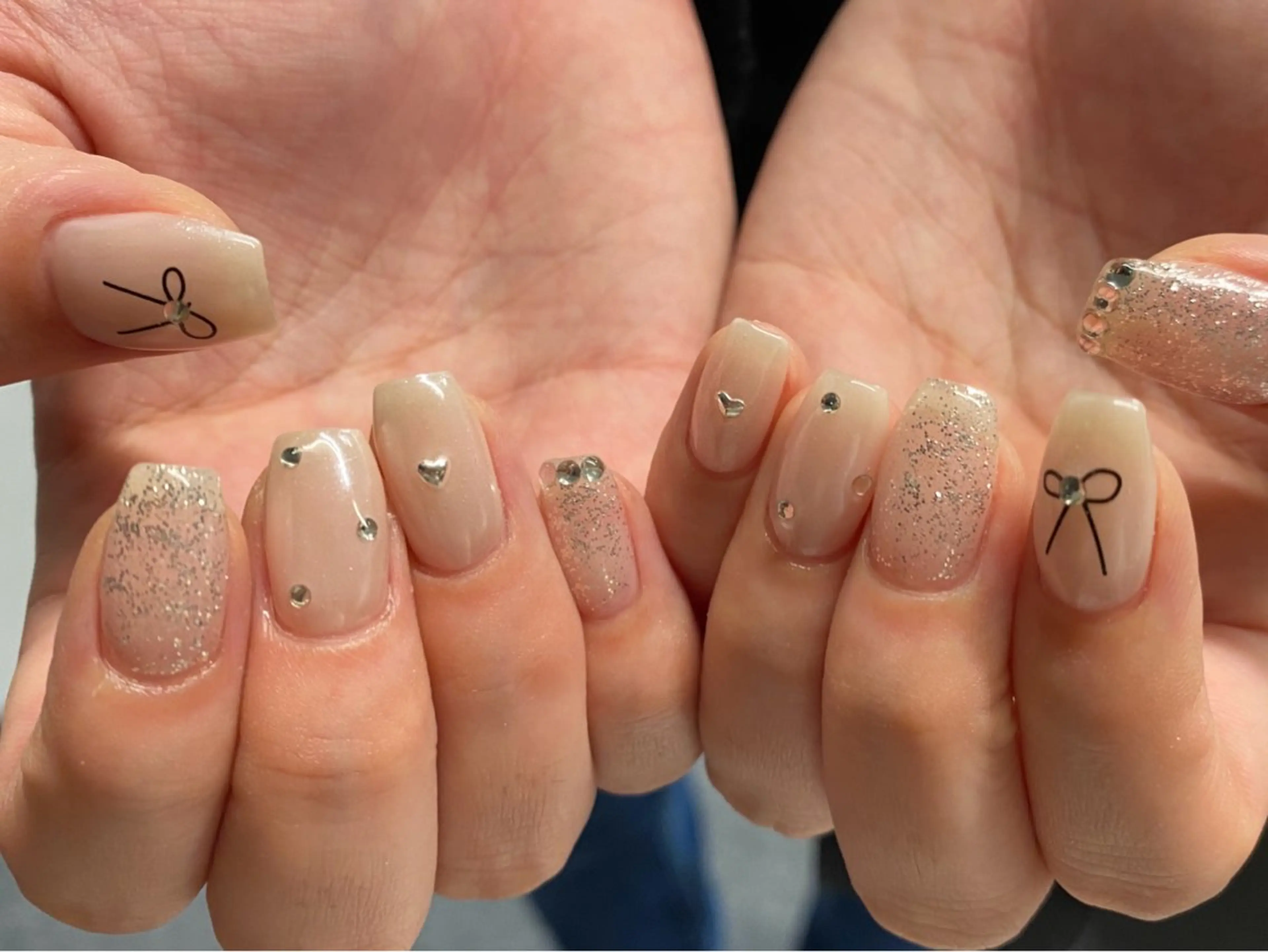 ネイル カジュアル チークネイル 成人式 ドット フレンチネイル ゆず- Nail Salonのネイルデザイン