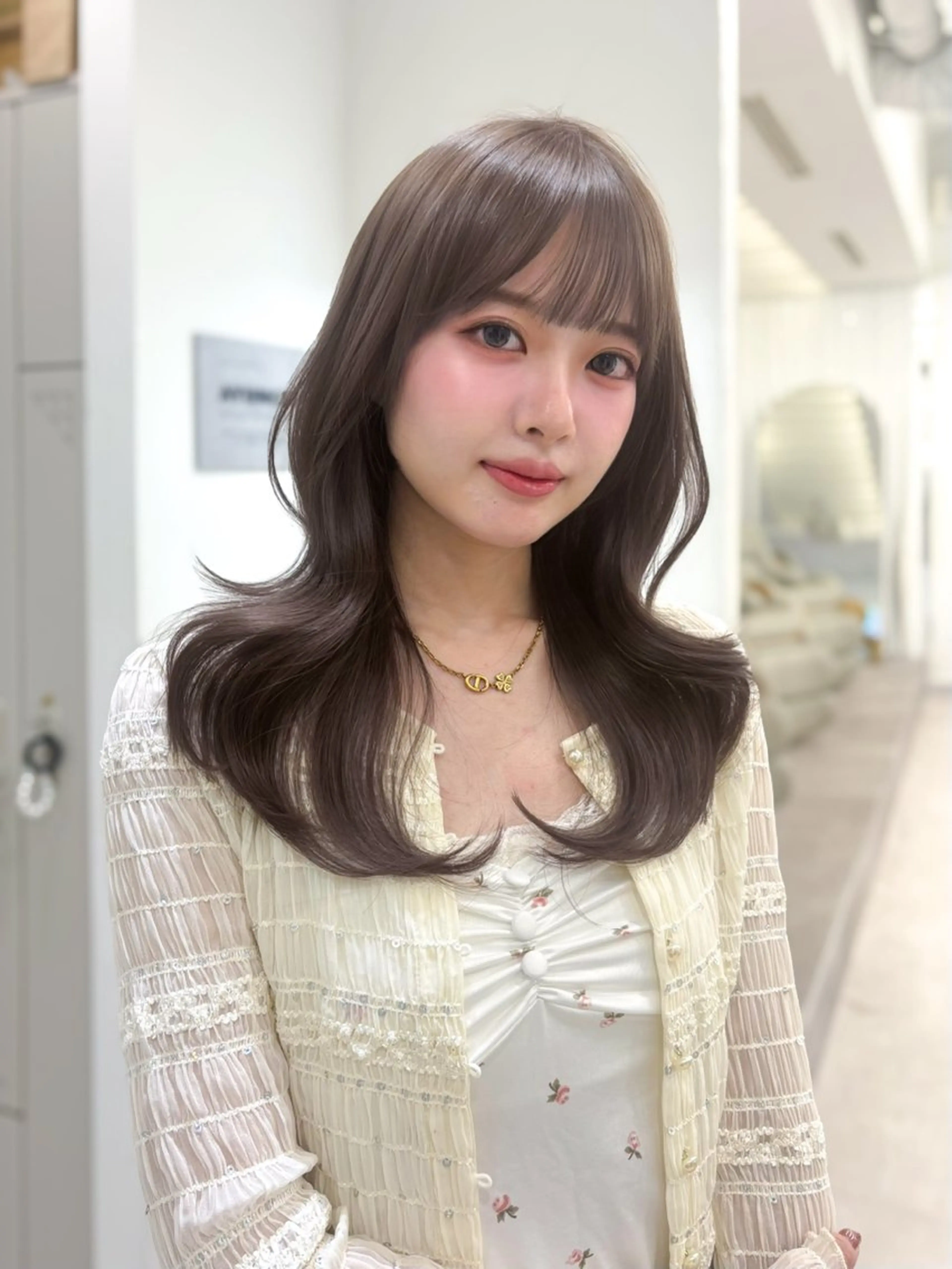 ロング カラー ベージュカラー 韓国風ヘア レイヤーカット カット ヘアカラー トリートメント 艶髪/モテヘア🎀 MIHOのヘアスタイル