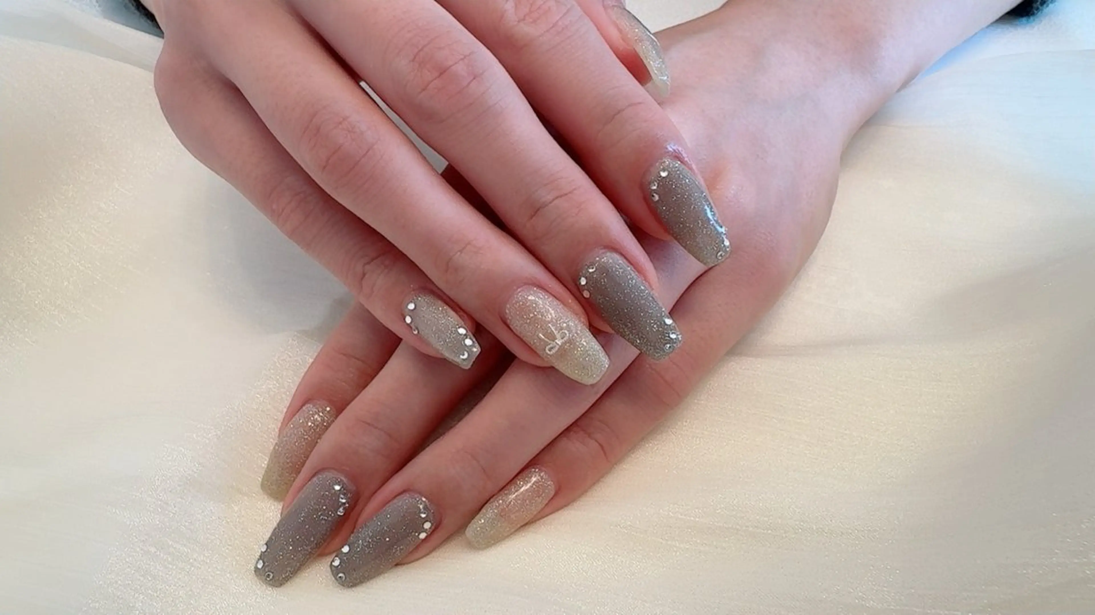 【ハンド】オフなし◇定額デザインの写真