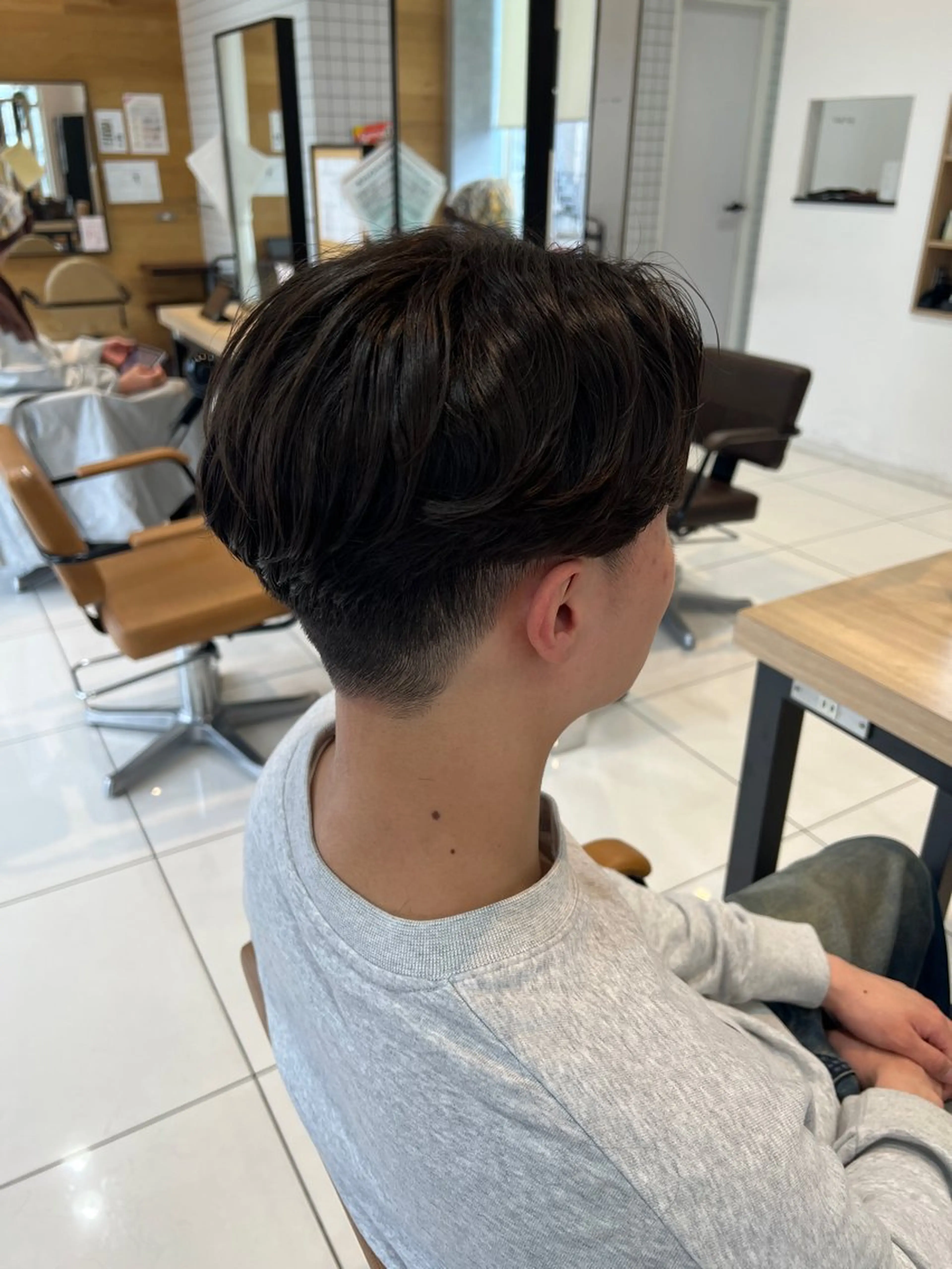 ショート パーマ メンズ 石川 蓮汰朗のヘアスタイル