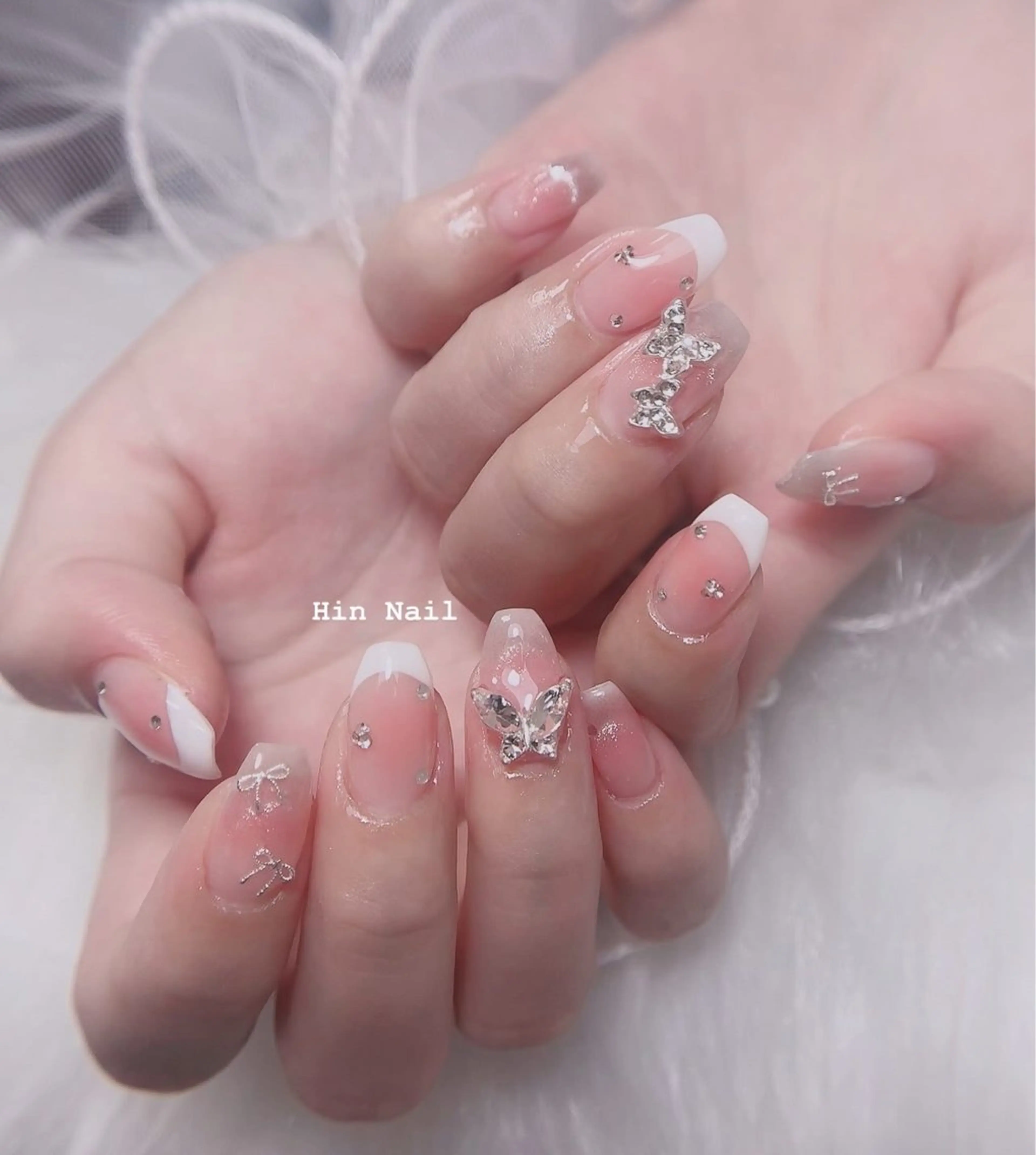 ネイル ハンドネイル Hin Nailsのネイルデザイン