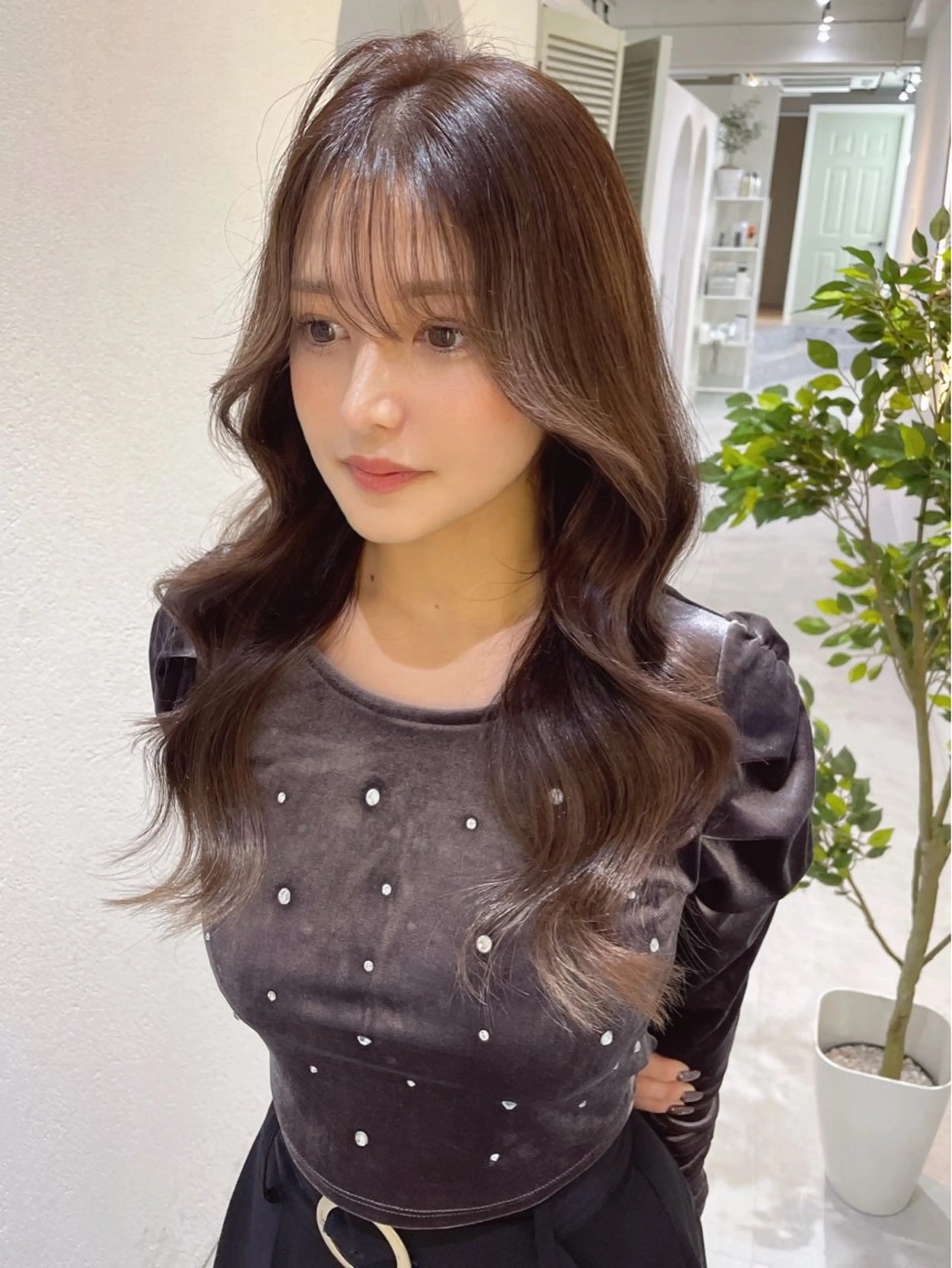 セミロング カット ヘアカラー レイヤーカット 新川栄一朗のヘアスタイル