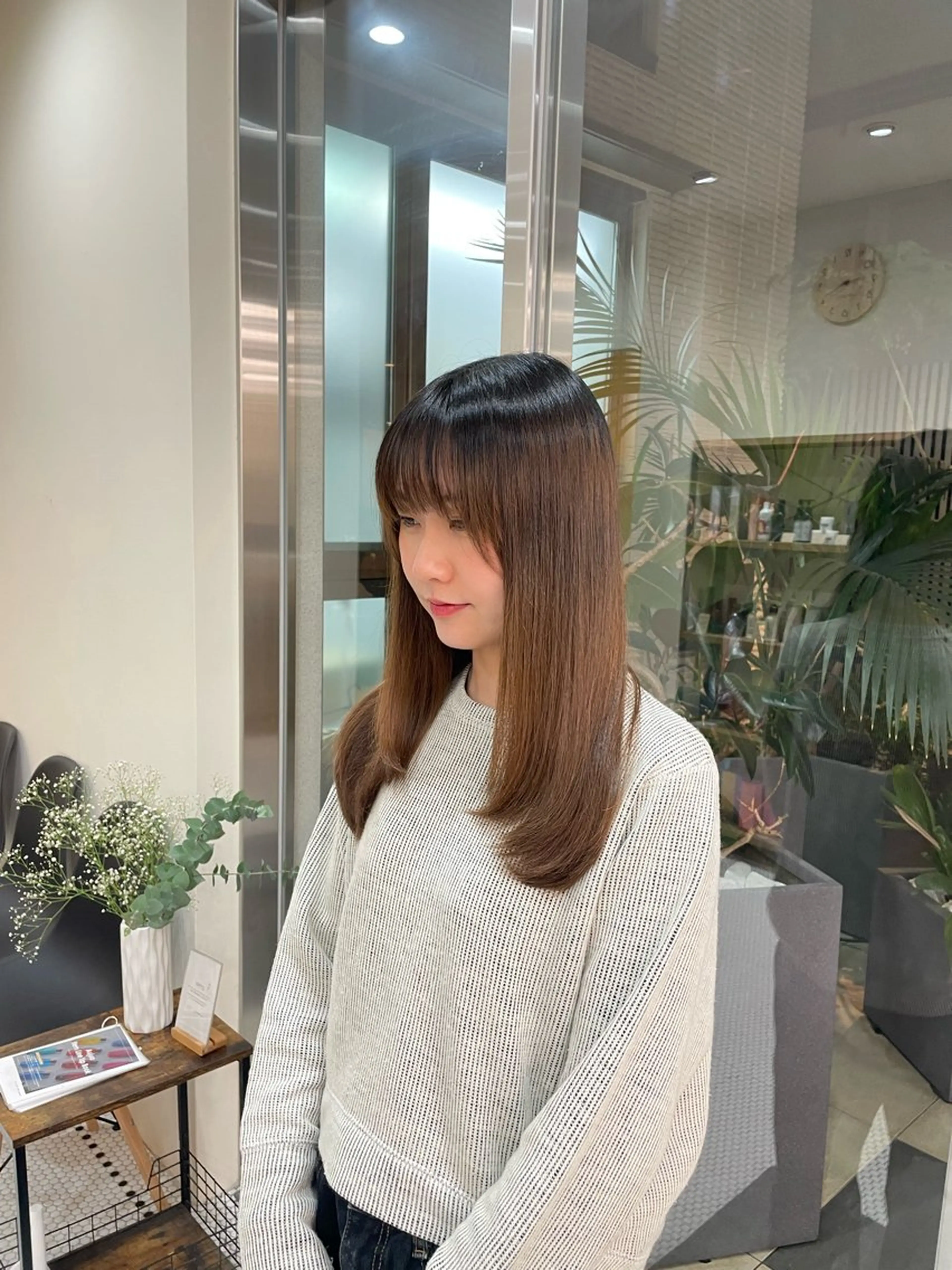 セミロング レイヤーカット 🌱 はるかのヘアスタイル