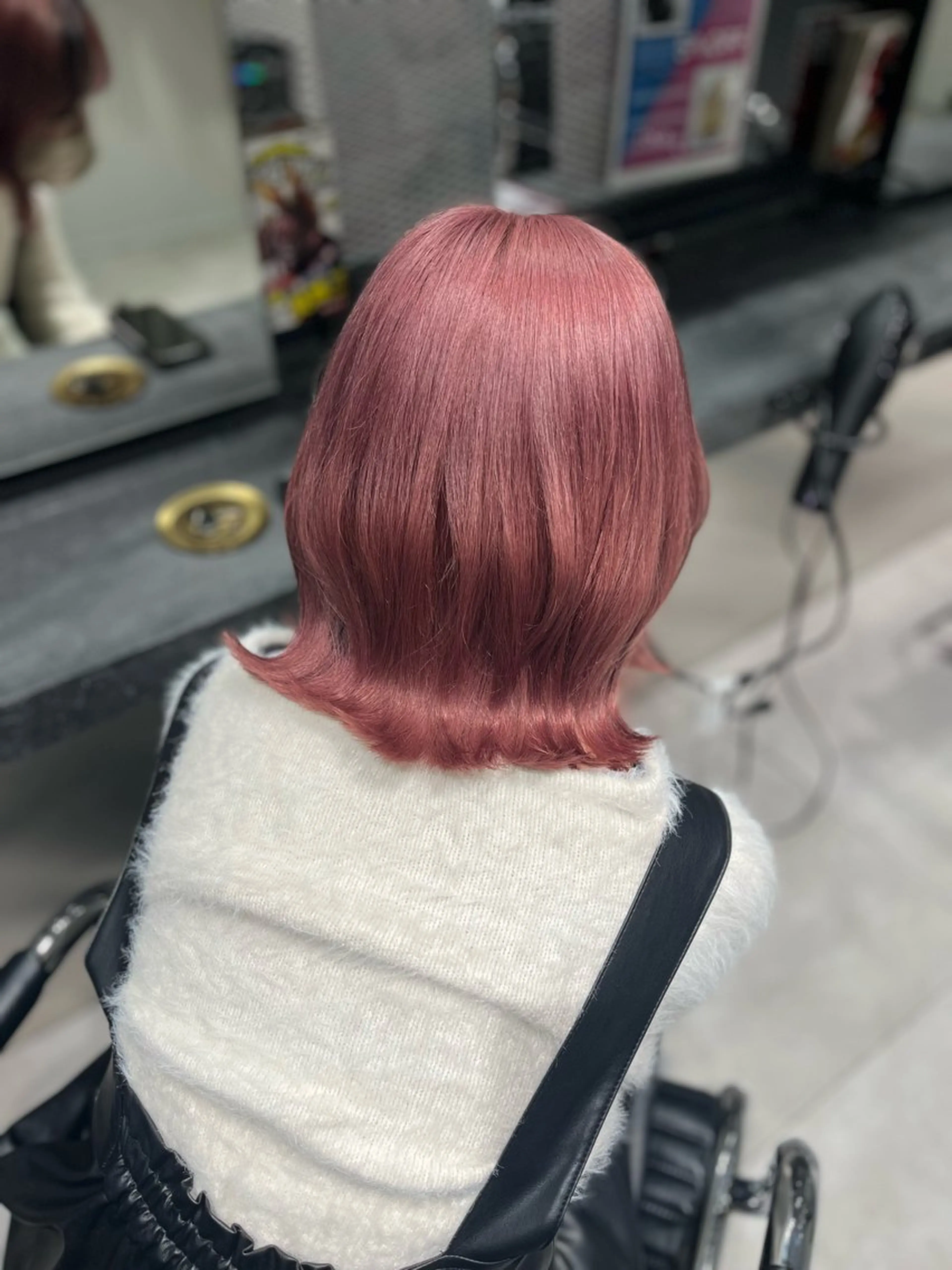 ミディアム カラー ブリーチ ヘアカラー トリートメント ゆな🎀ハイトーン /レイヤーのヘアスタイル