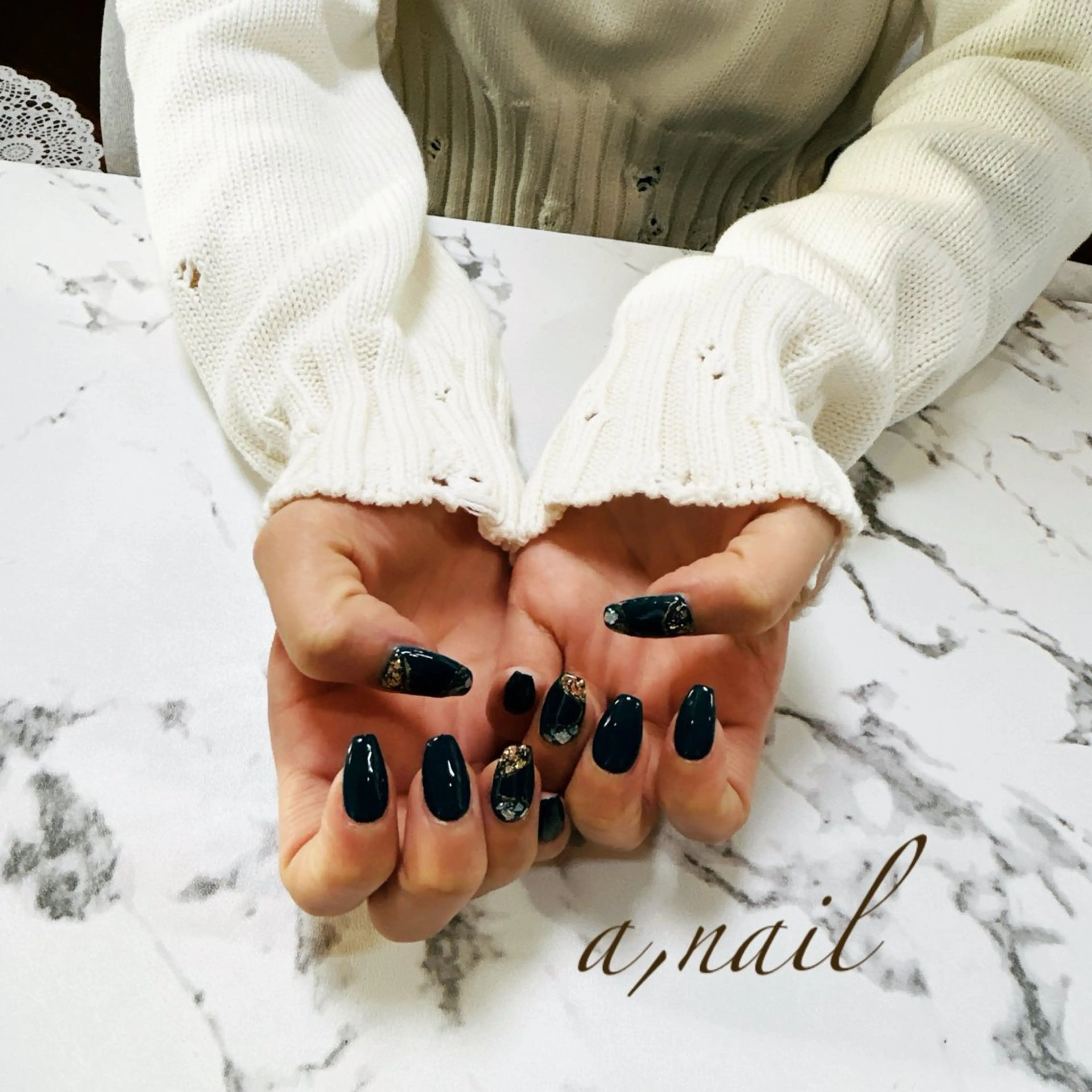 ネイル オーロラネイル フットネイル ジェルネイル グラデーション キラキラネイル ハンドネイル ネイルサロン エーネイルのネイルデザイン