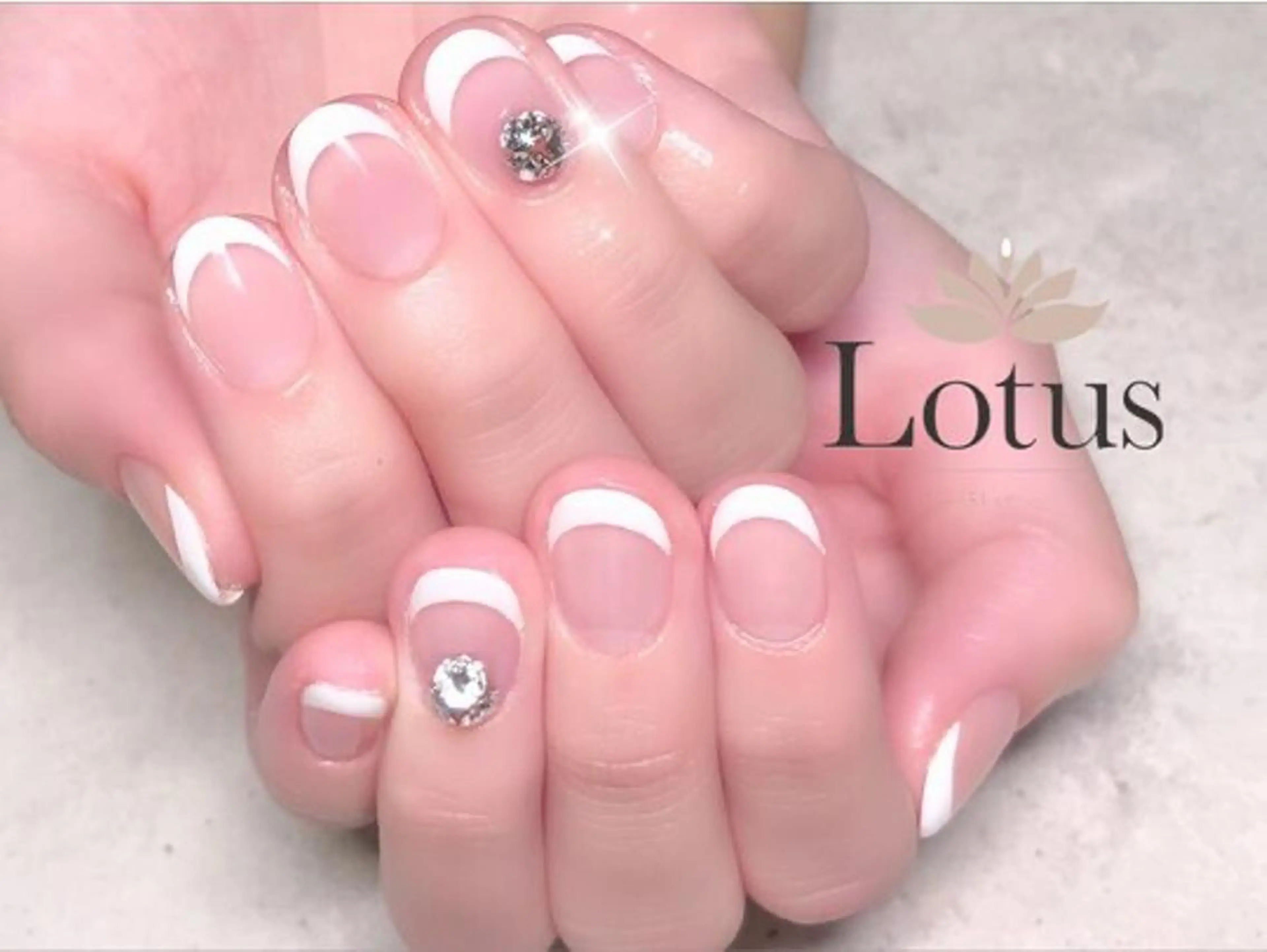 ネイル フレンチネイル elu しみずのネイルデザイン