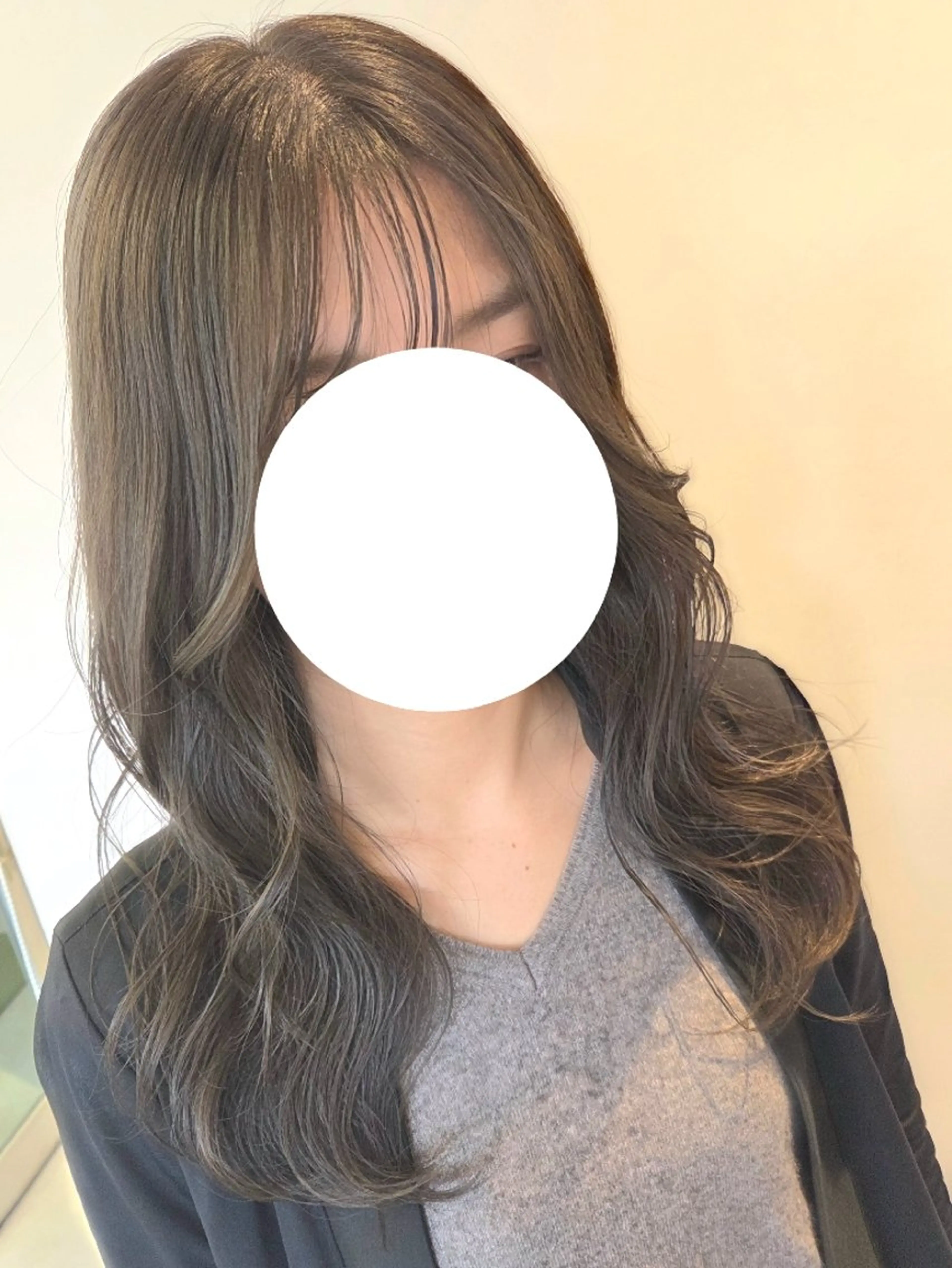 ロング カラー 透明感カラー グレージュ ヘアカラー トリートメント Era Hatsuneのヘアスタイル