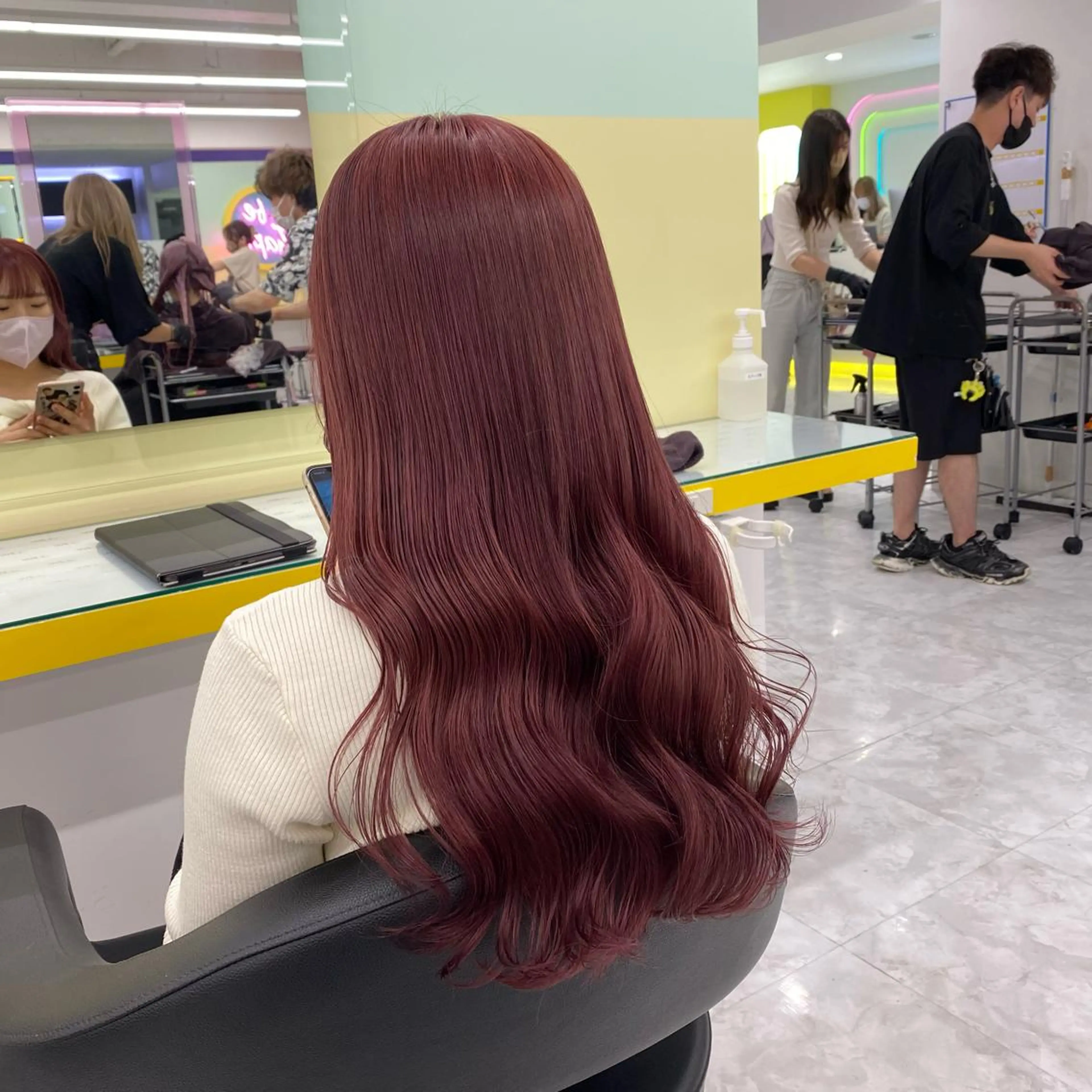 セミロング カラー ヘアアレンジ ヘアカラー トリートメント mai🍑暖色カラー /レイヤー💖のヘアスタイル
