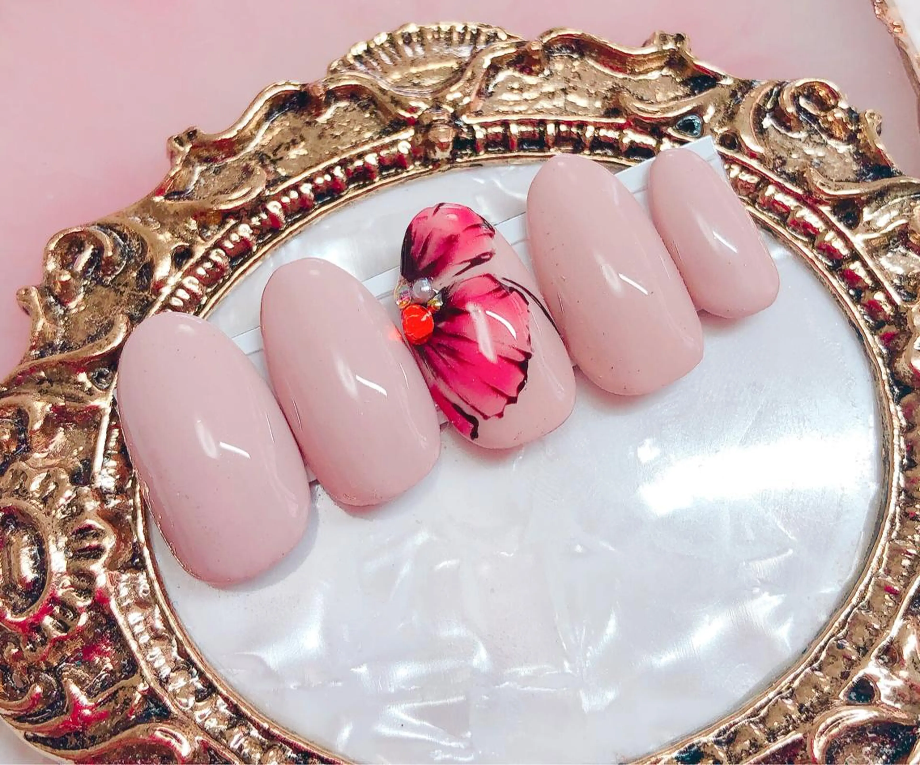 ネイル シンプルネイル CROWN プライベートサロンのネイルデザイン