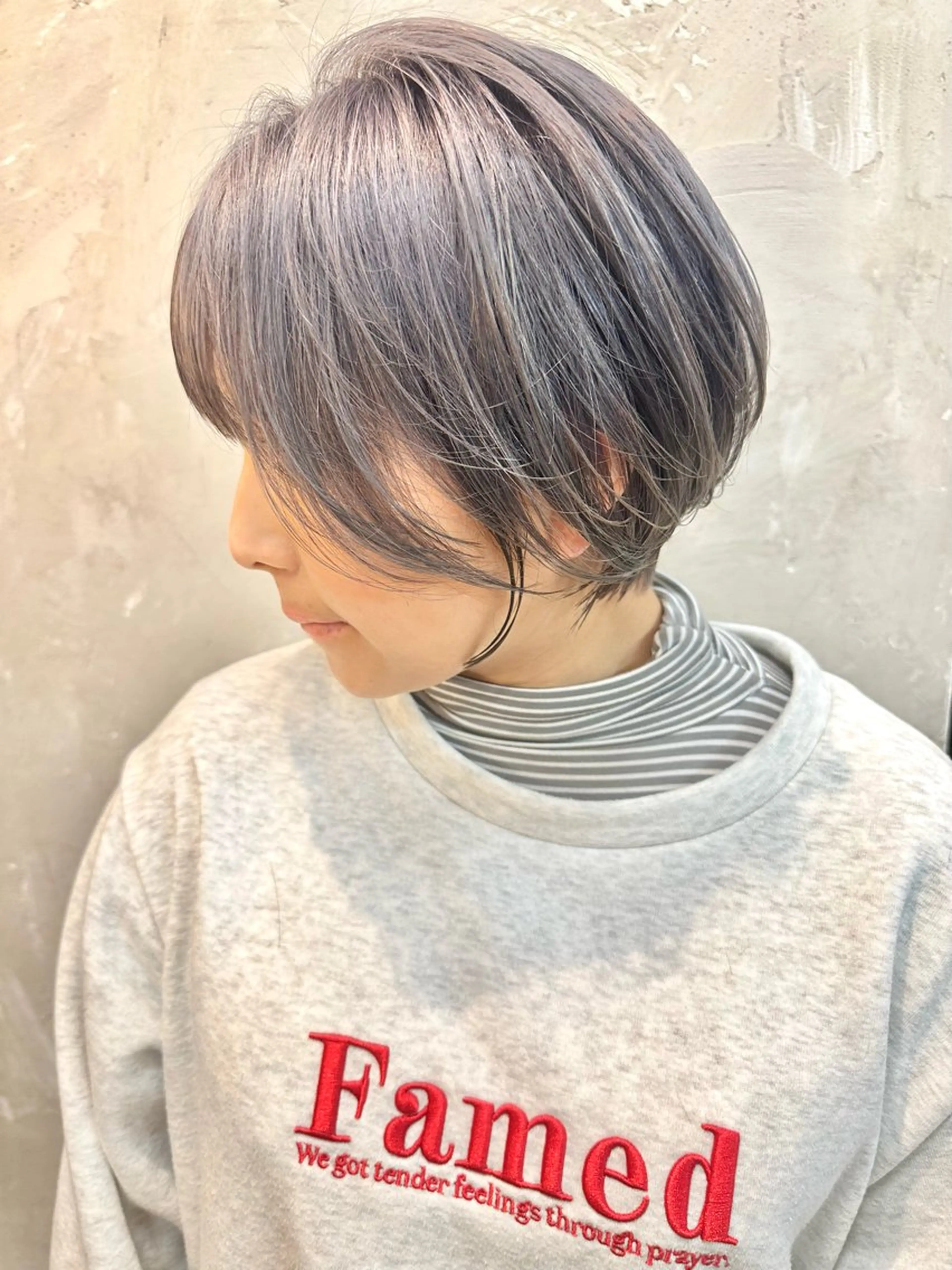 ショート カラー ブリーチ グレージュ ショートヘア 宮崎 智也のヘアスタイル