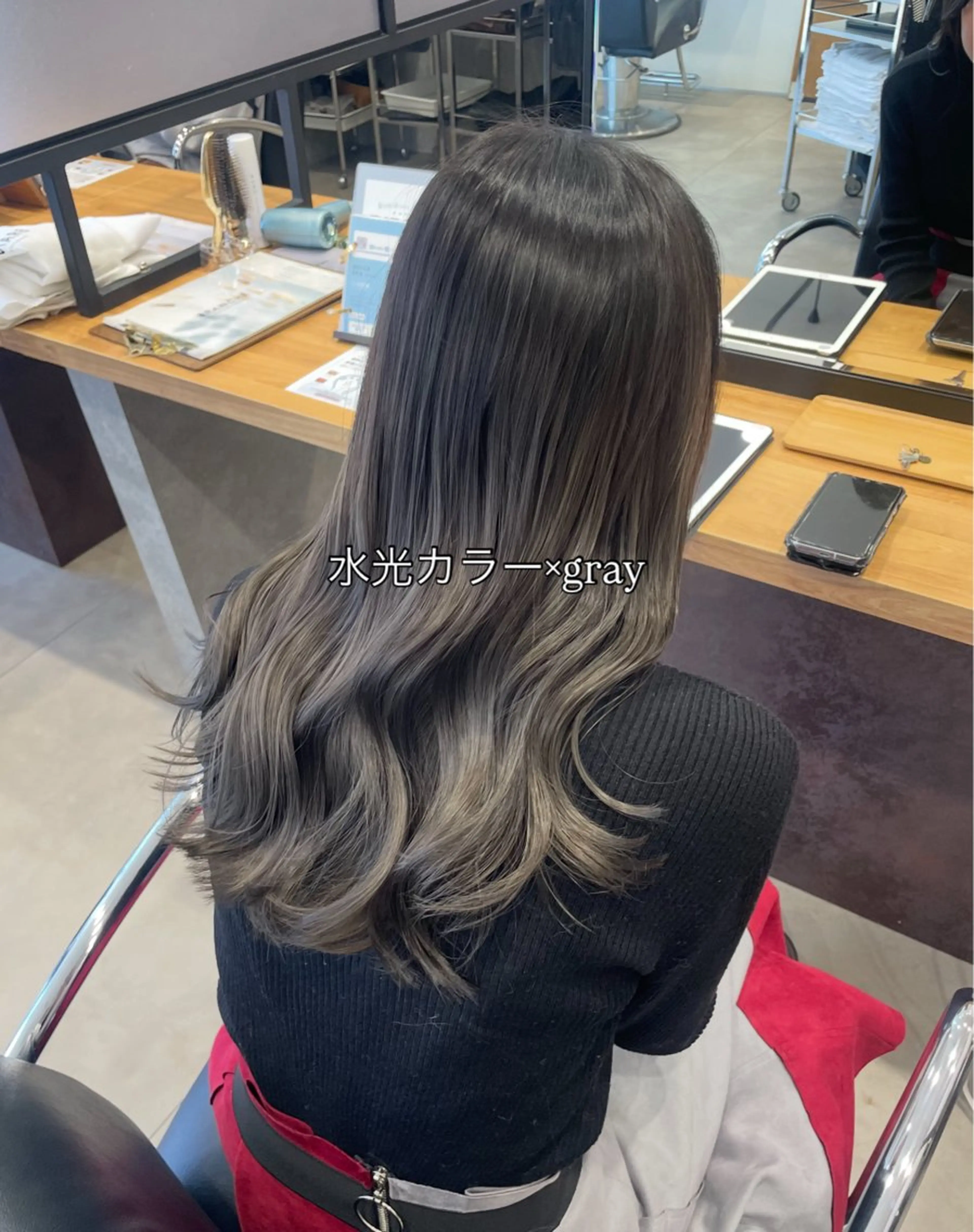 ロング カラー グレージュ カット ヘアカラー 佐藤 由依/水光カラーのヘアスタイル