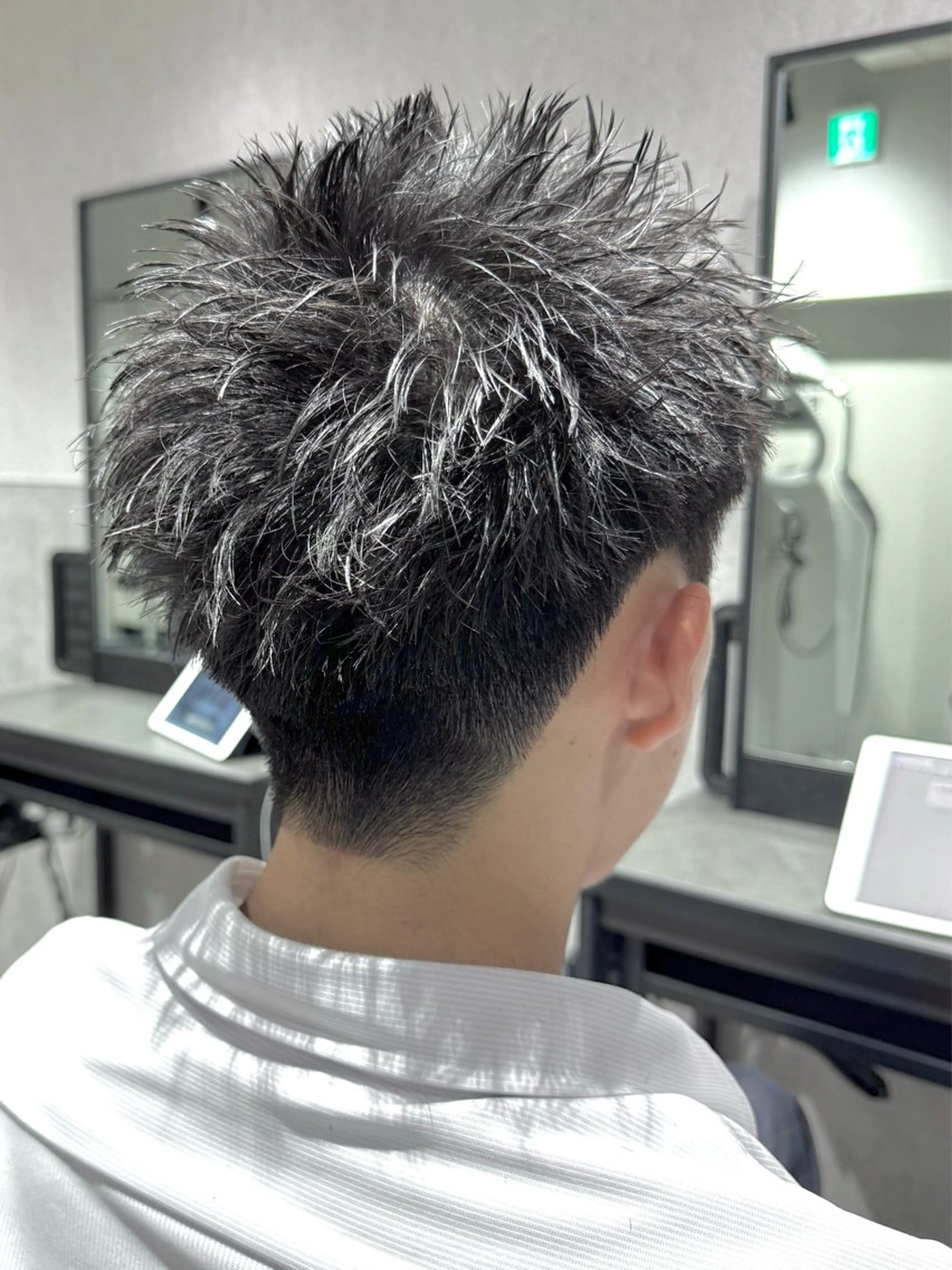 ショート パーマ メンズ アップバング スパイキーショート ショートヘア カット メンズパーマ職人 パーマ🔥ritaのヘアスタイル