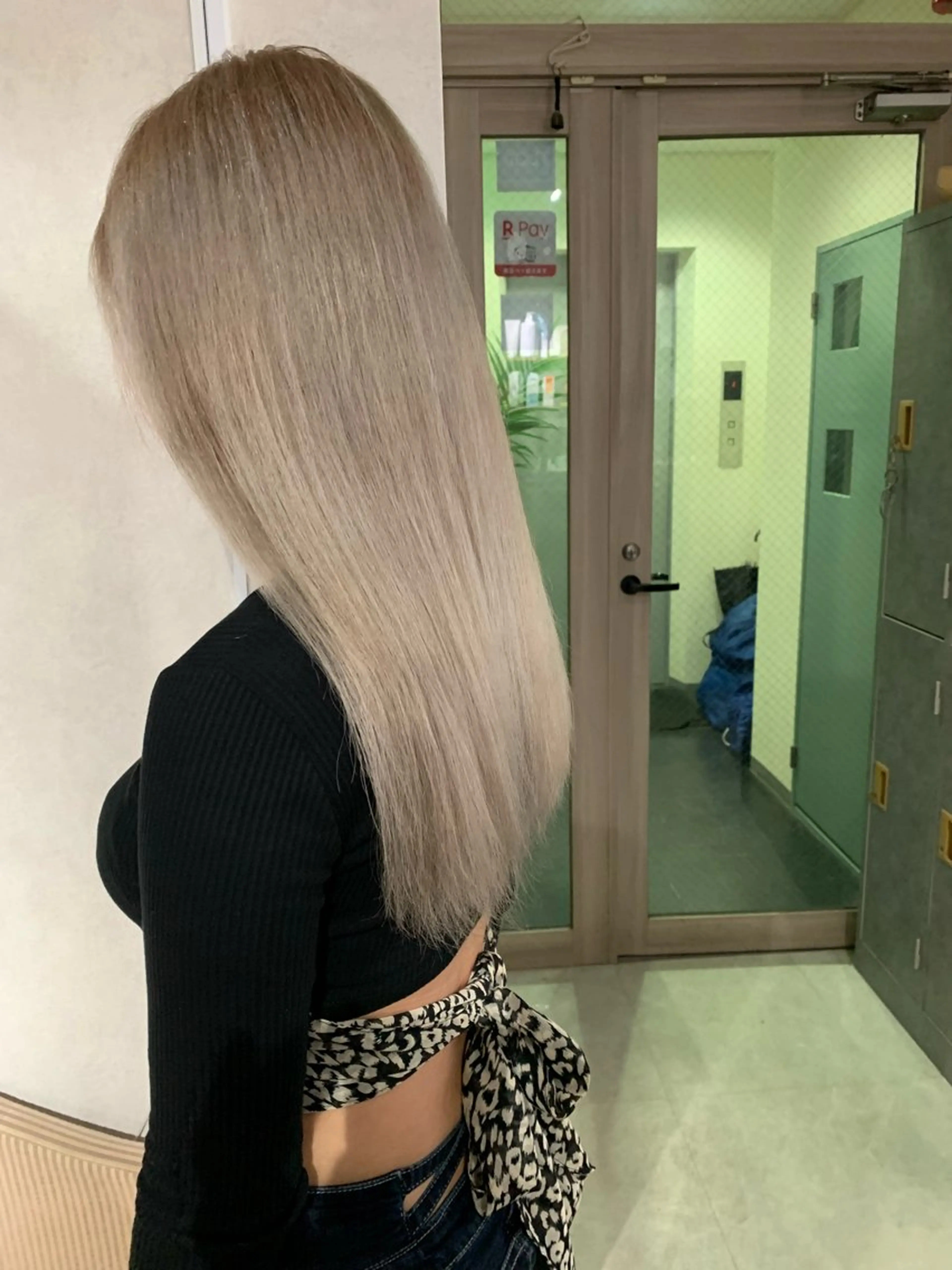 【4月のご新規様限定】2ブリーチデザインカラー＋1ST 23100円➡︎15400円の写真