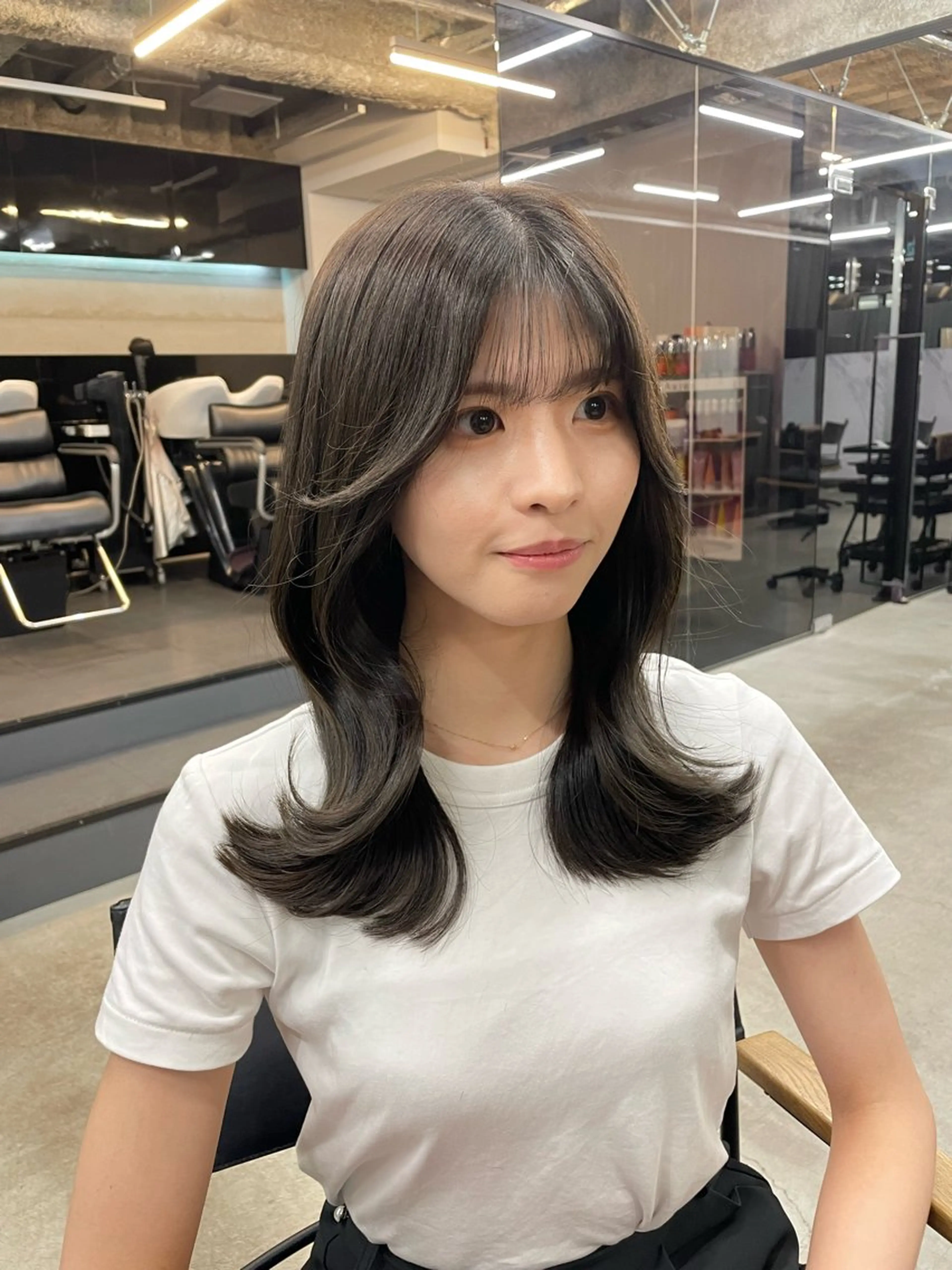 ミディアム 伊藤 莉奈　韓国ヘアのヘアスタイル