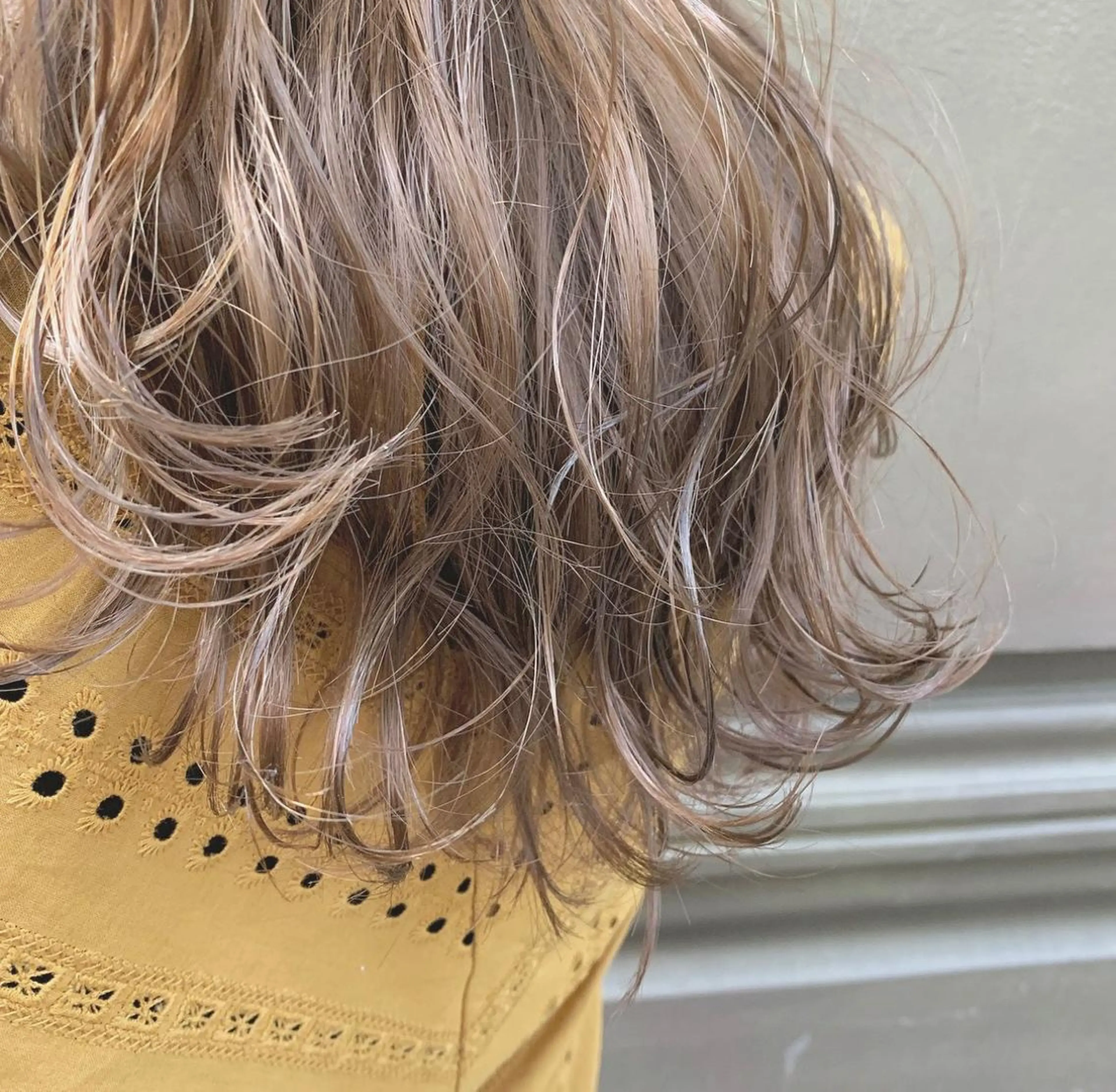 カラー パーマ 堤 麻衣子のヘアスタイル