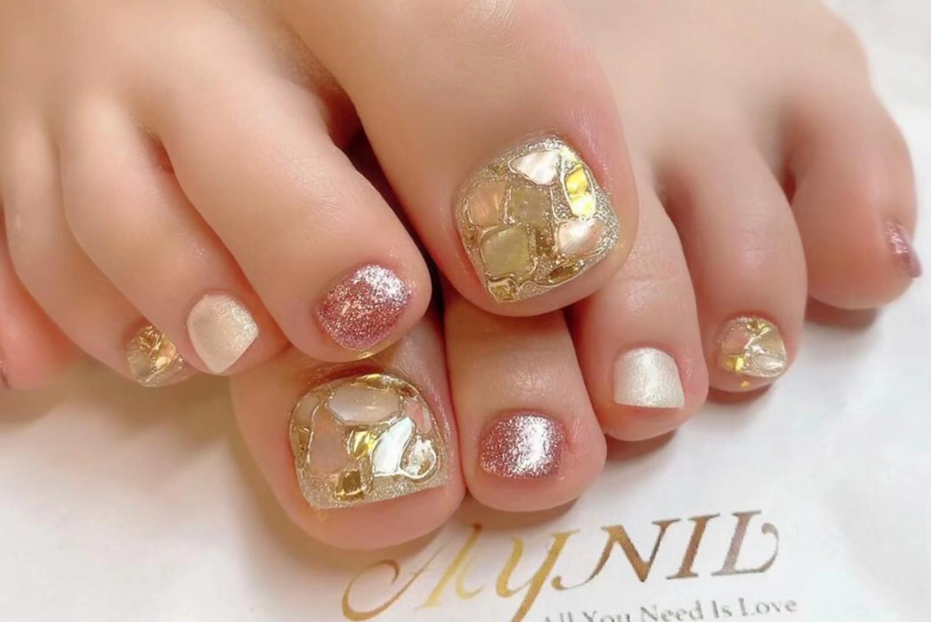 ネイル フットネイル 🦋AYNIL🦋 ナチュラル専門店♥️のネイルデザイン