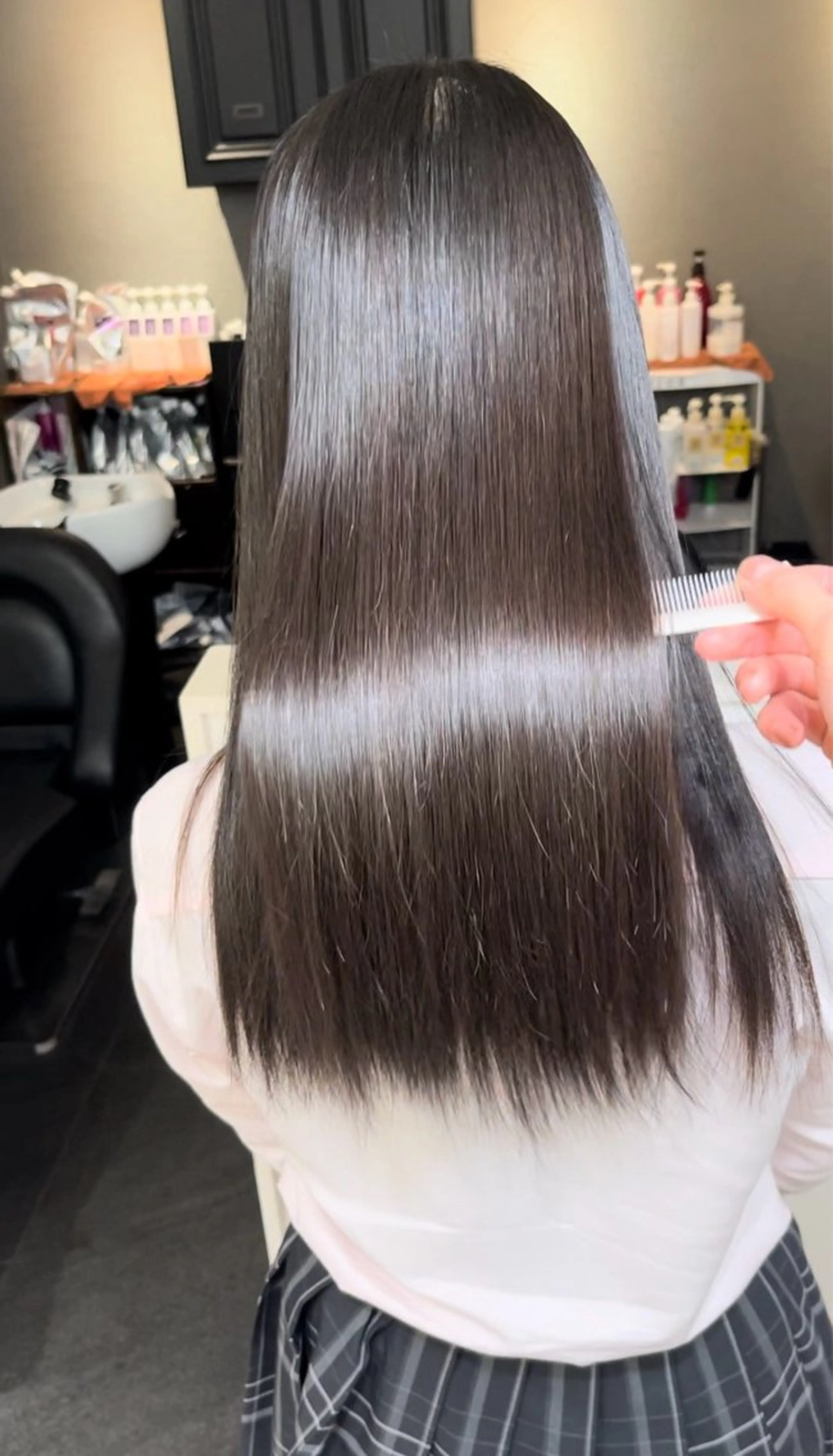 ロング 🥇赤み消しカラー／ 髪質改善の匠🥇のヘアスタイル