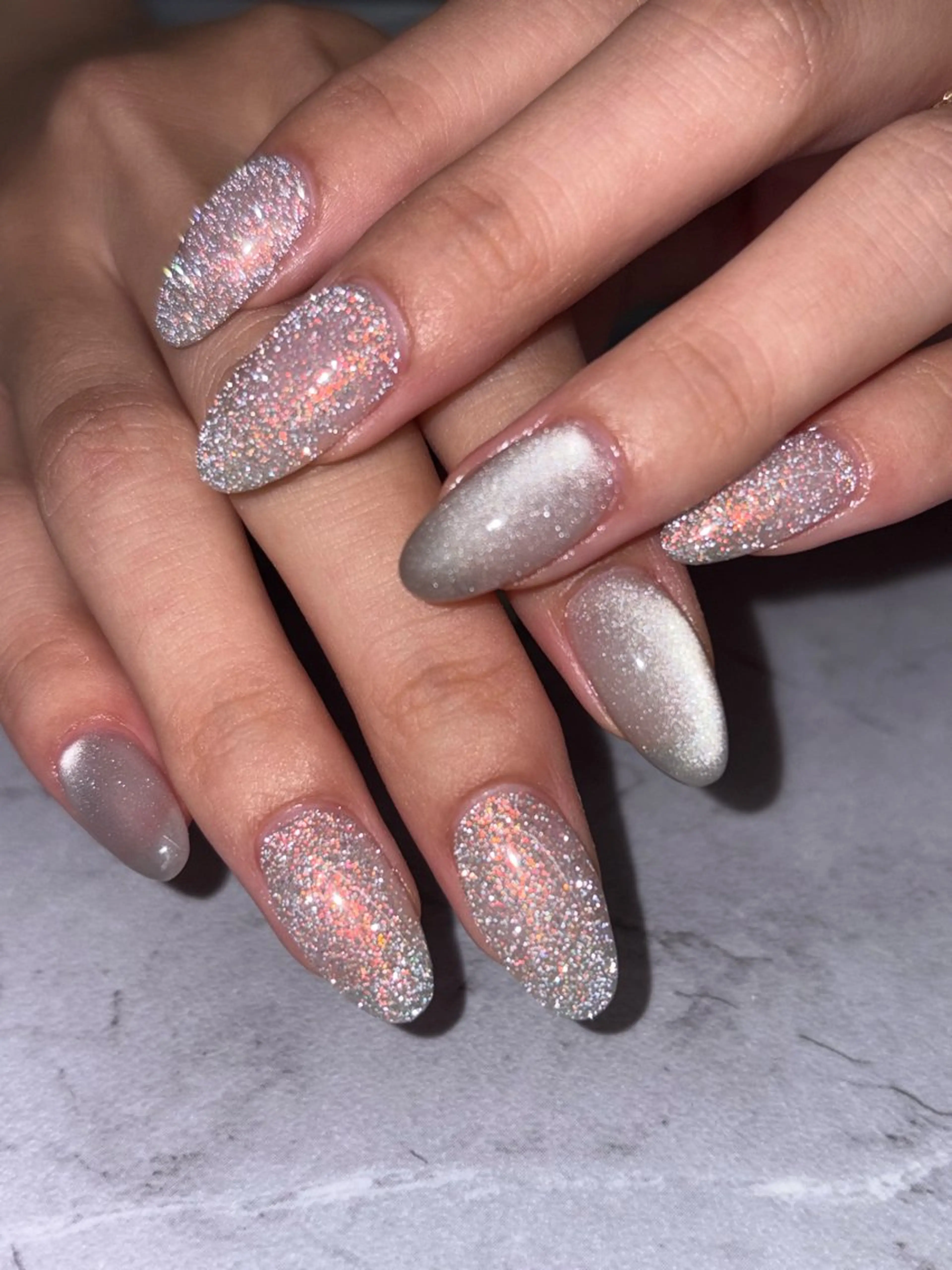 ネイル マグネットネイル 【UNE.】 長さだしフィルインのネイルデザイン