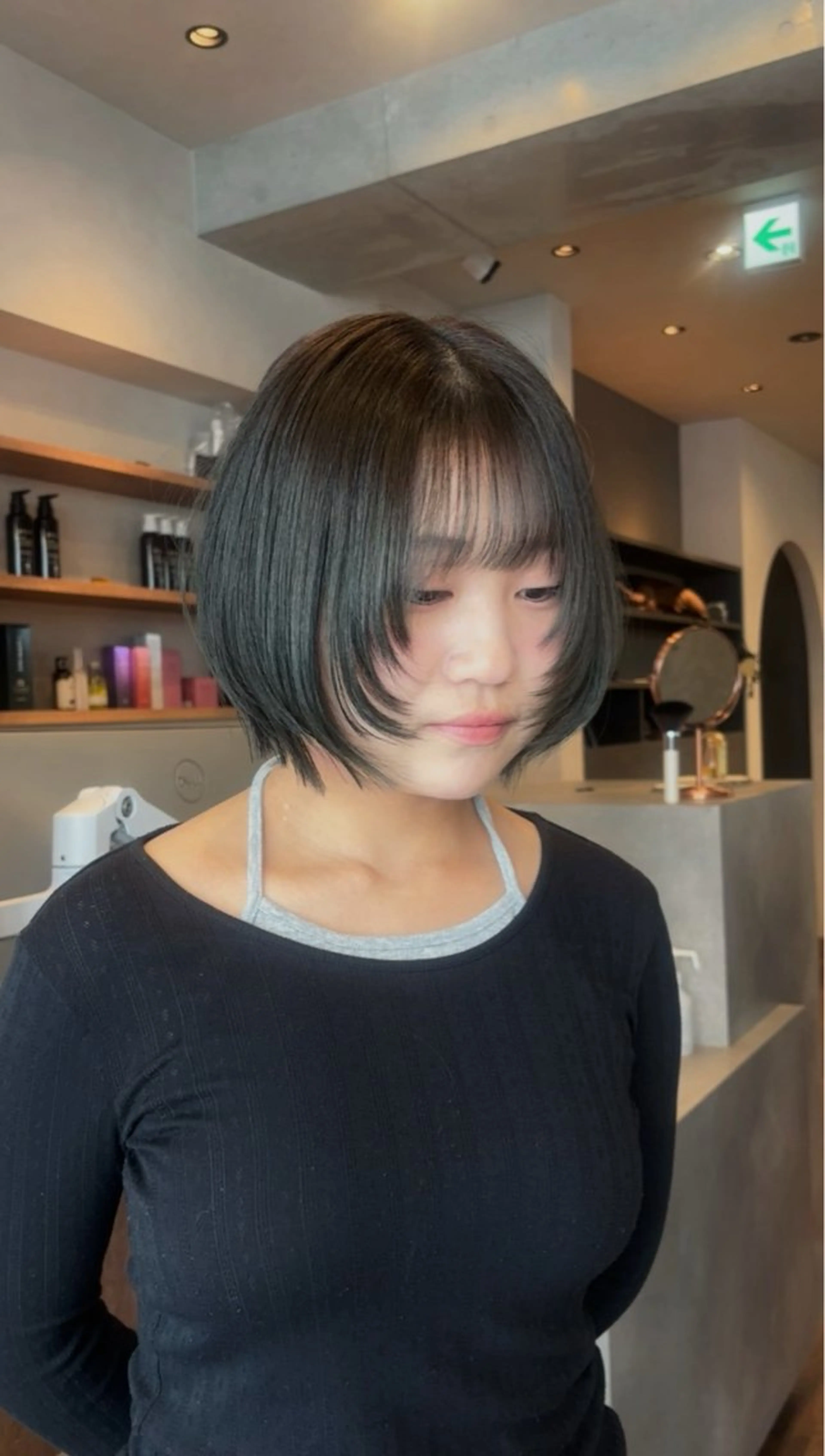 ショート カラー カット ヘアカラー トリートメント りお/艶カラ ー/レイヤーカットのヘアスタイル