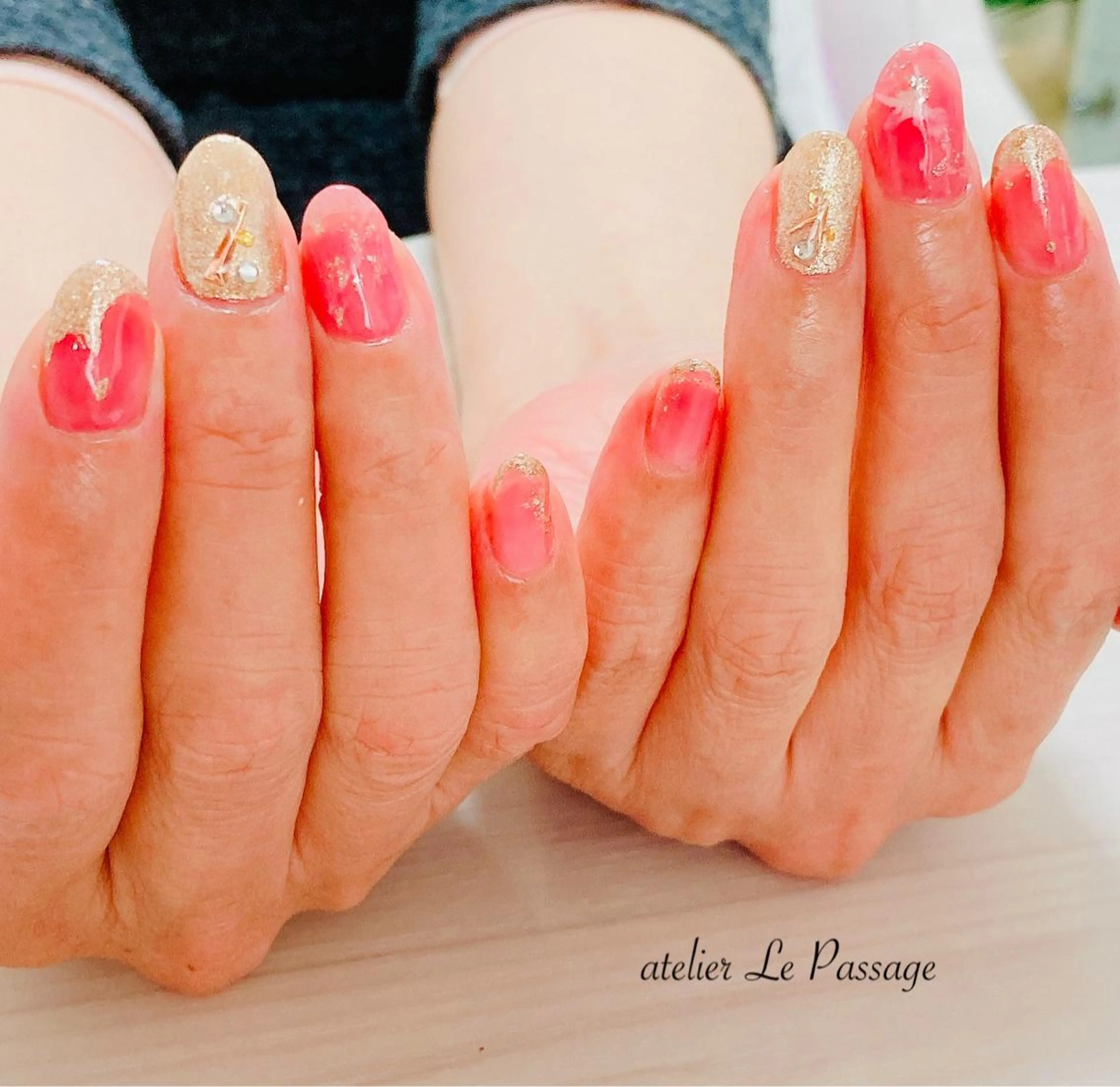 ネイル ジェルネイル キラキラネイル ラメ(グリッター) ニュアンスネイル オフィスネイル h nakatsukaのネイルデザイン