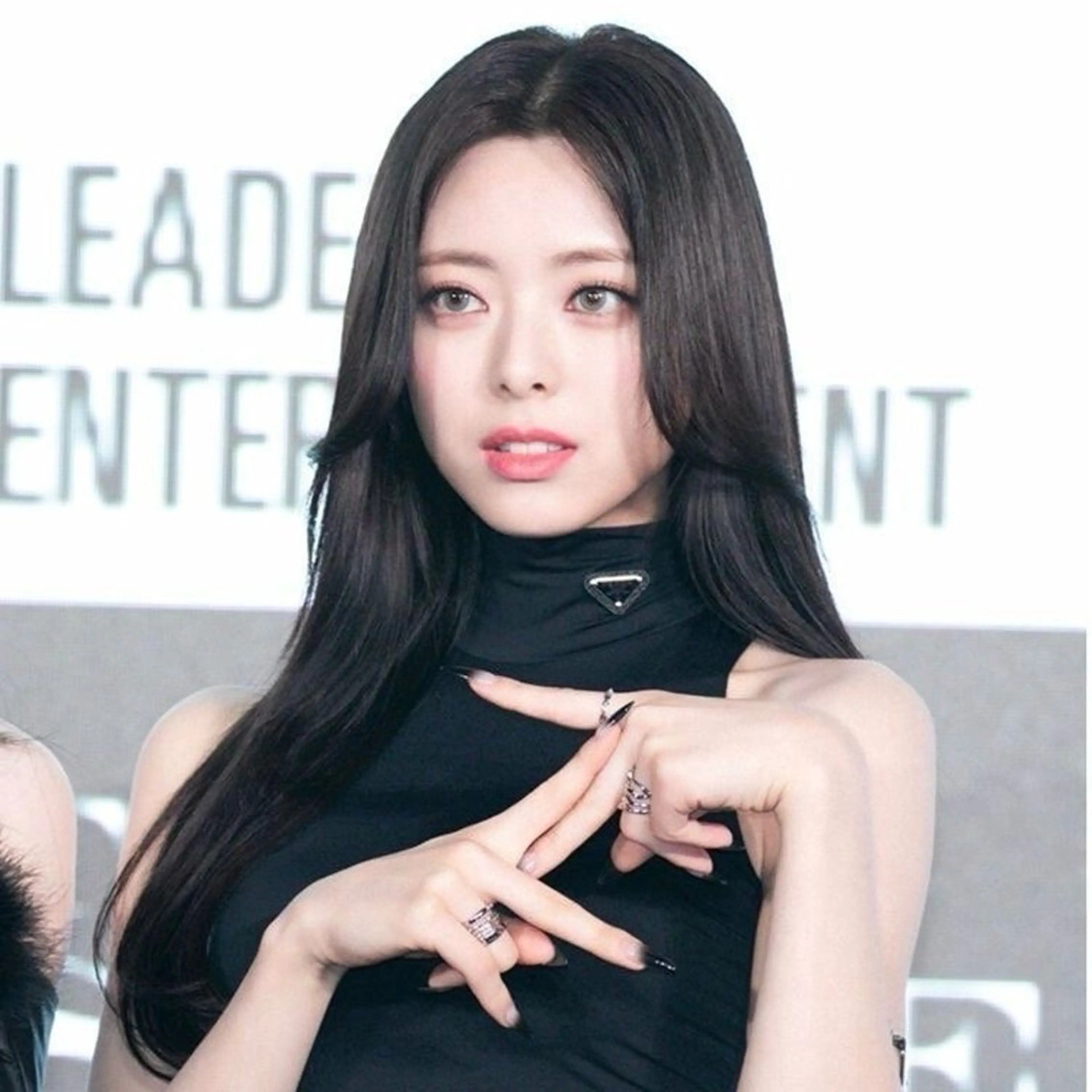 ロング 🦋韓国風レイヤー 🦋AYANE⁎⁺˳のヘアスタイル