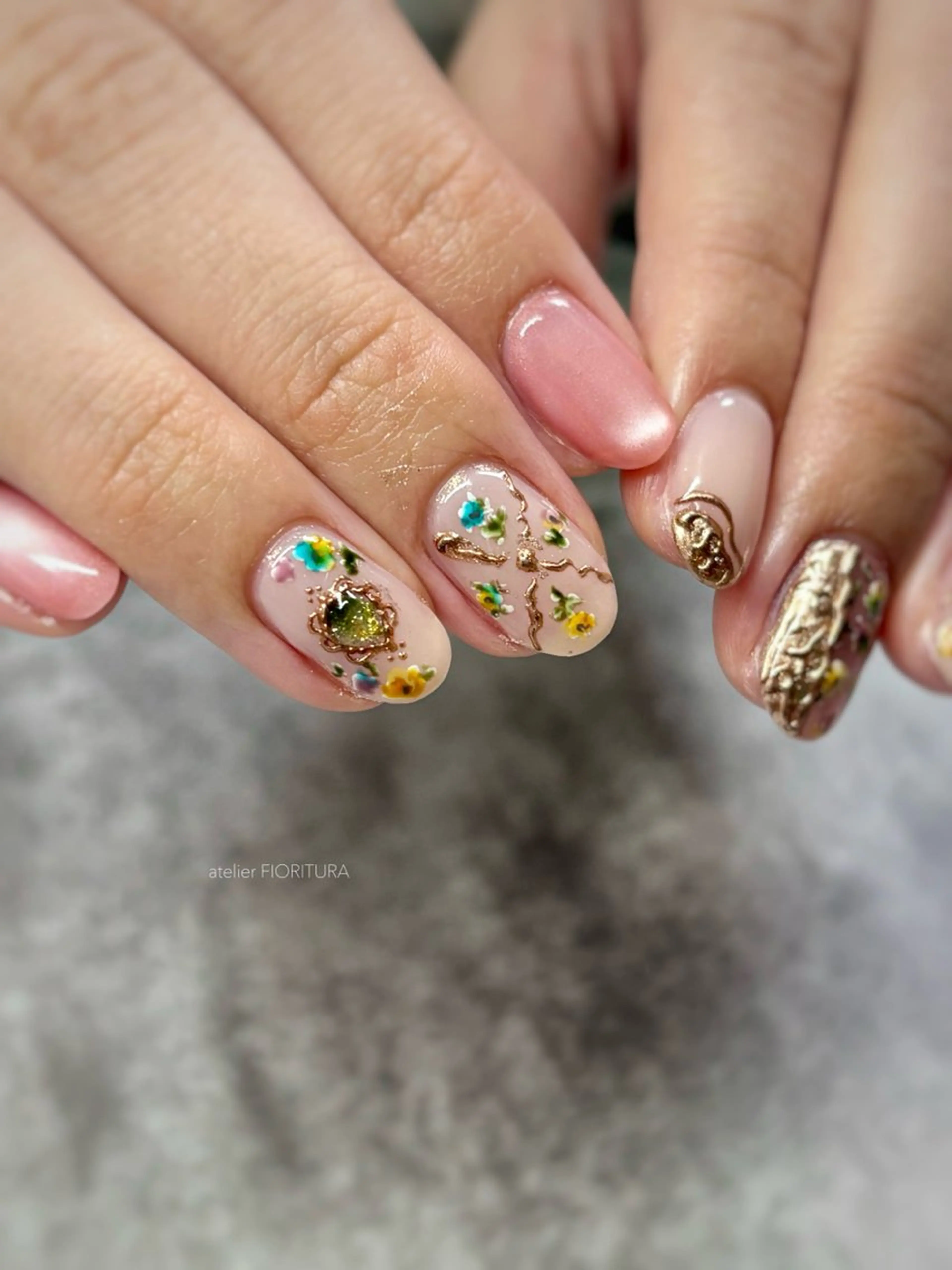 ネイル ハンドネイル FIORITURA Maikoのネイルデザイン