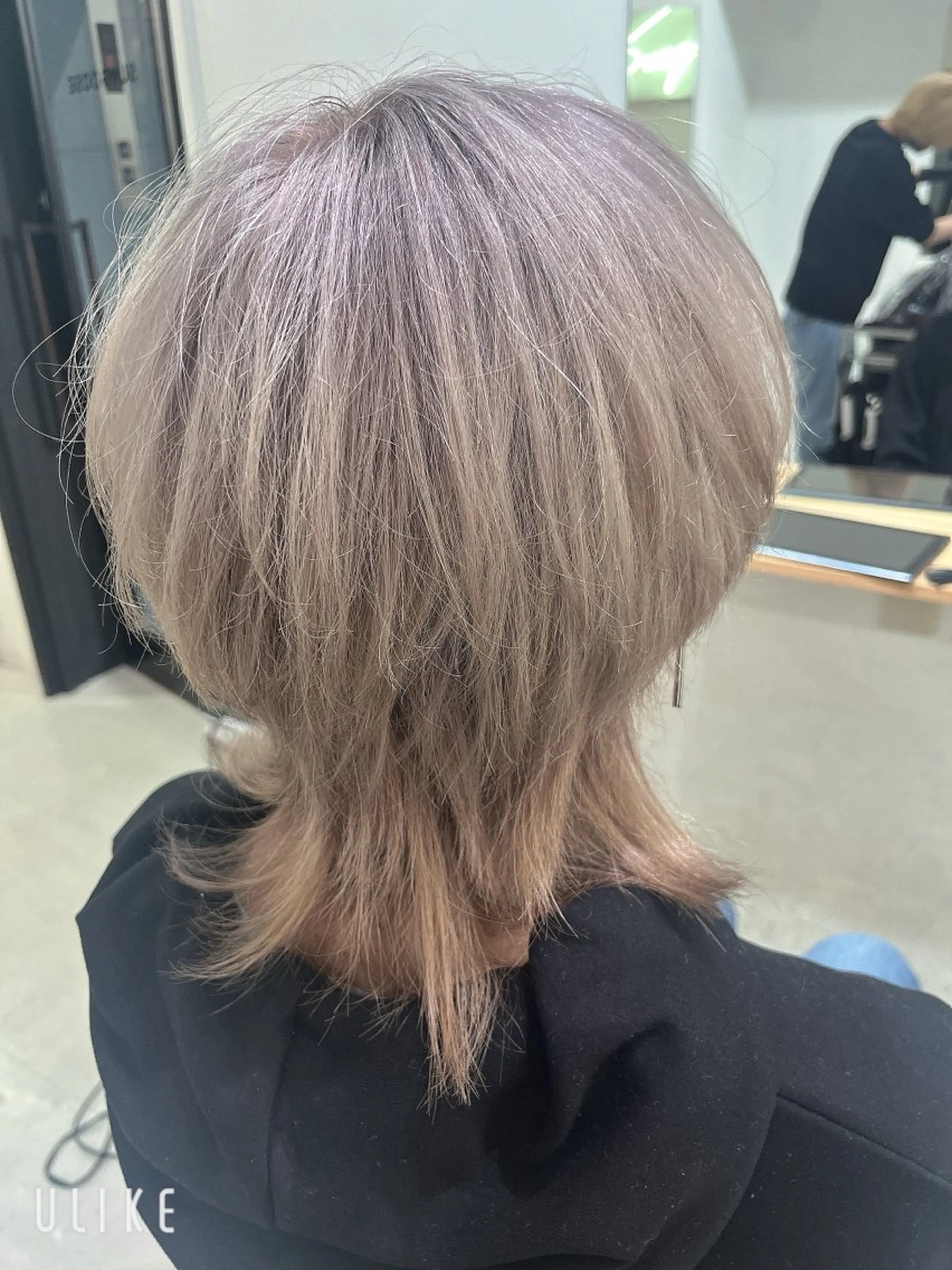 ミディアム カラー 齋藤 艶珠のヘアスタイル
