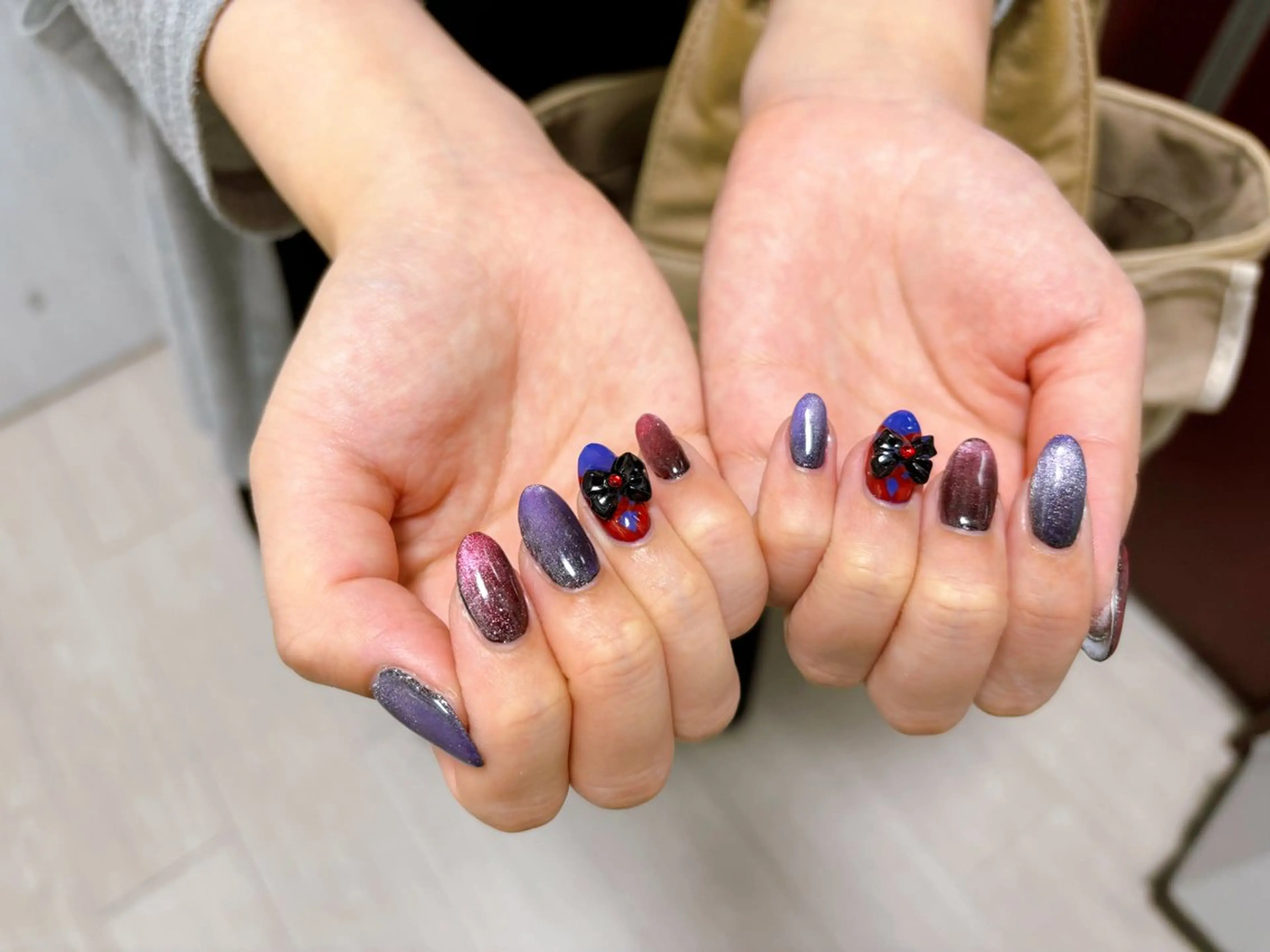 ネイル ハロウィン 赤色 ハンドネイル Lani🌈Nail Konatsuのネイルデザイン
