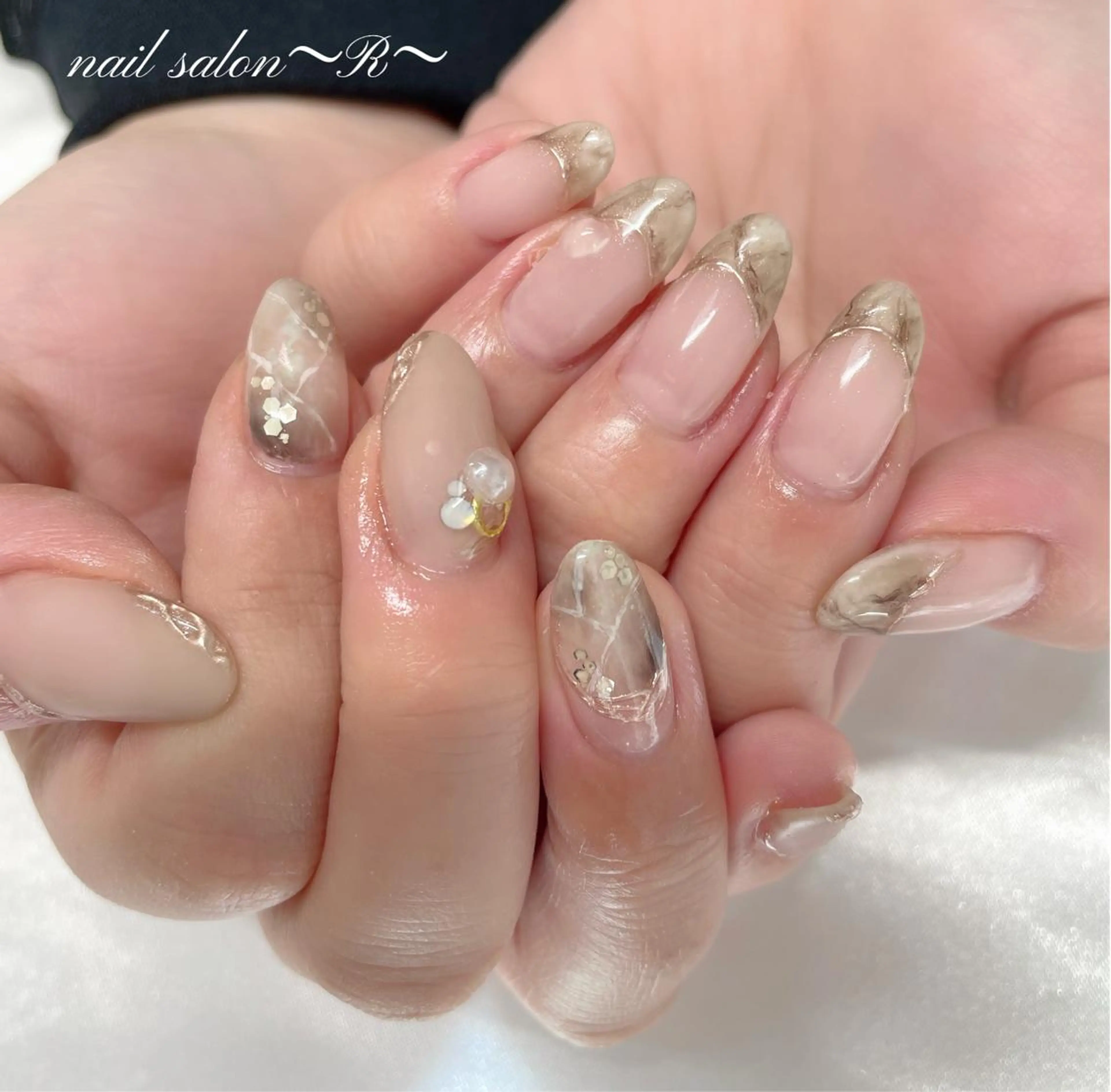 ネイル 持ち込み ハンドネイル 〜 R〜 プライベートサロンのネイルデザイン