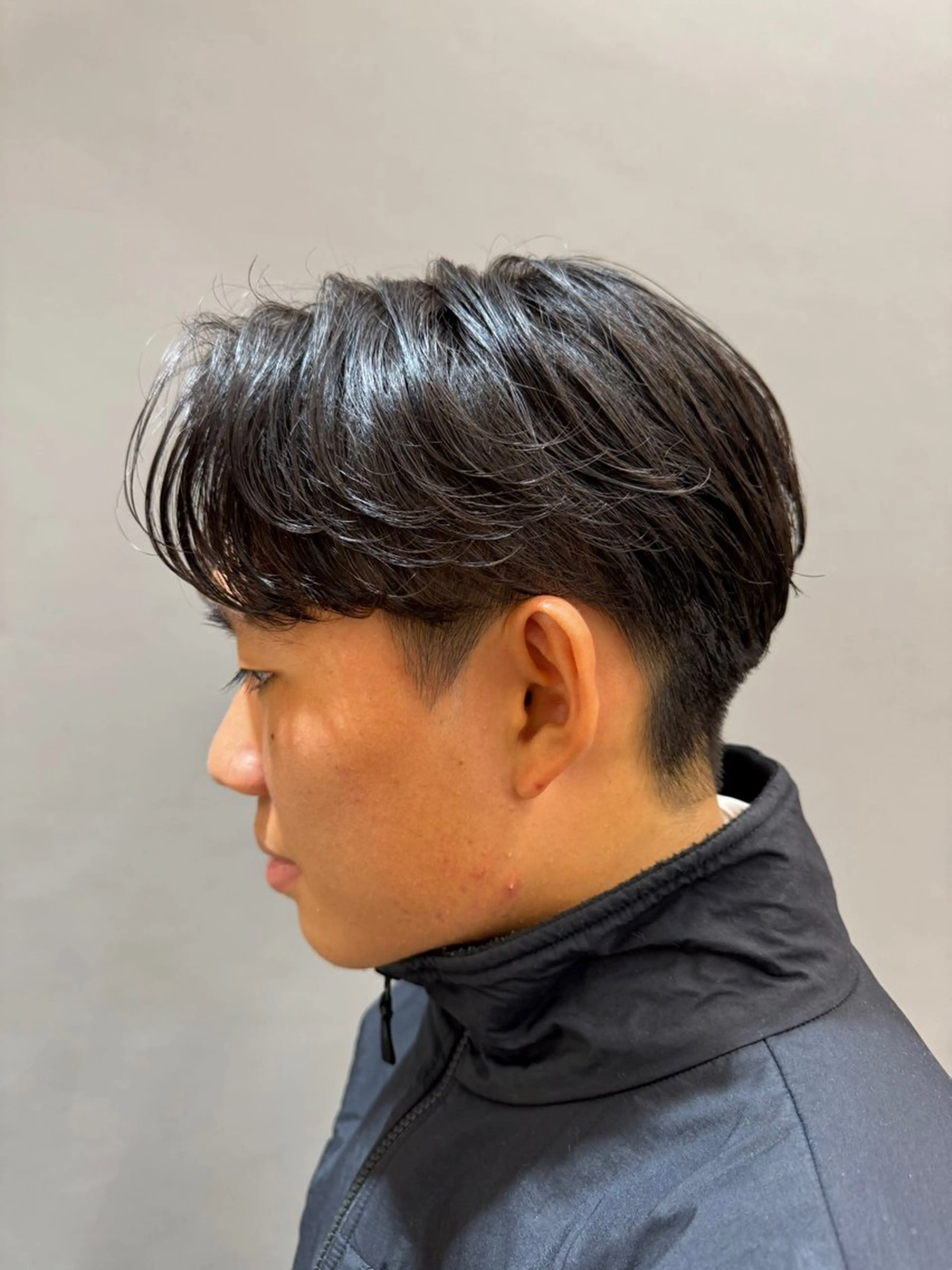 ショート パーマ メンズ センターパート メンズパーマ ニュアンスパーマ 横浜/レイヤー/ カネコのヘアスタイル