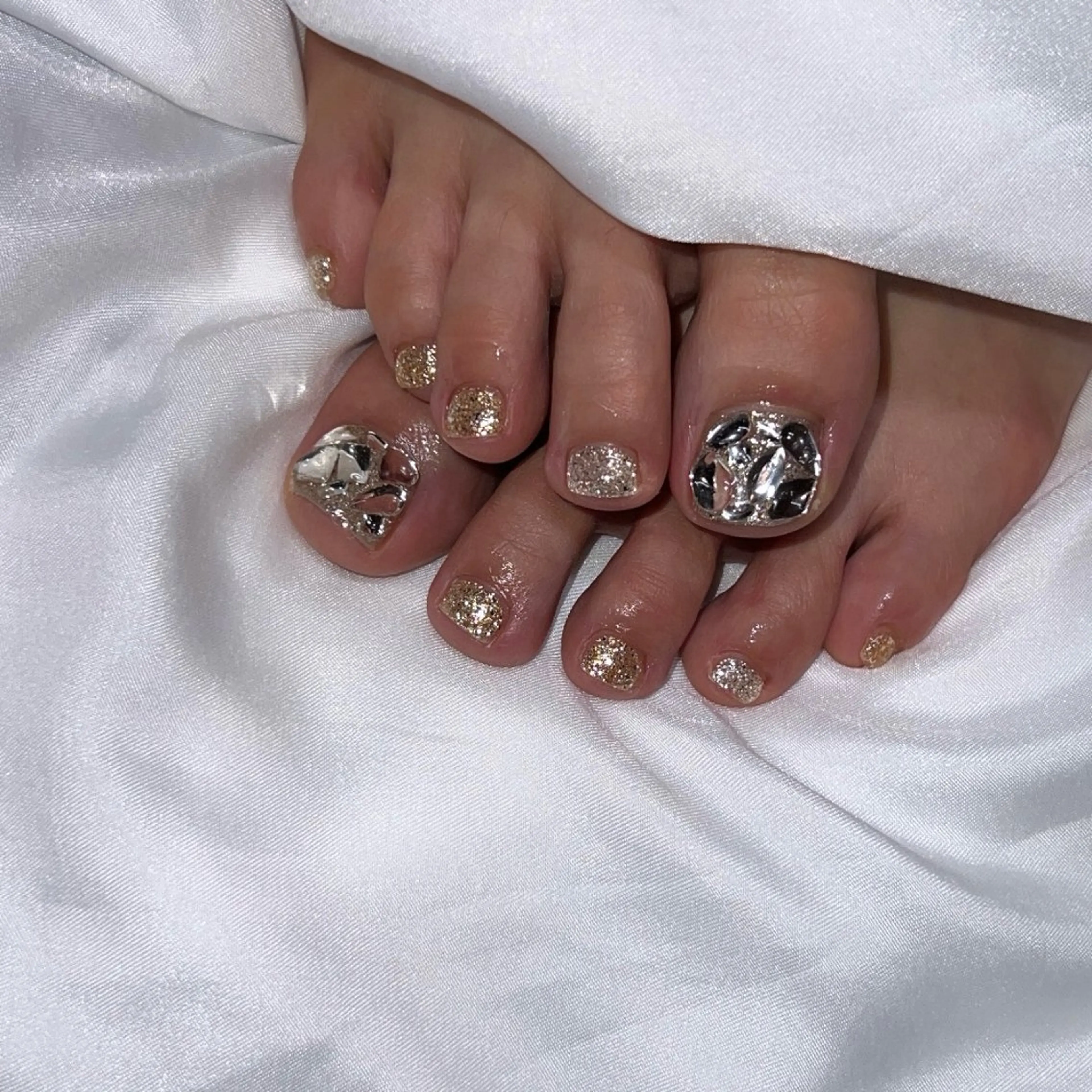 ☆オフ無し☆【フット】ワンカラー+親指2本アート(持ち込み画像可)の写真