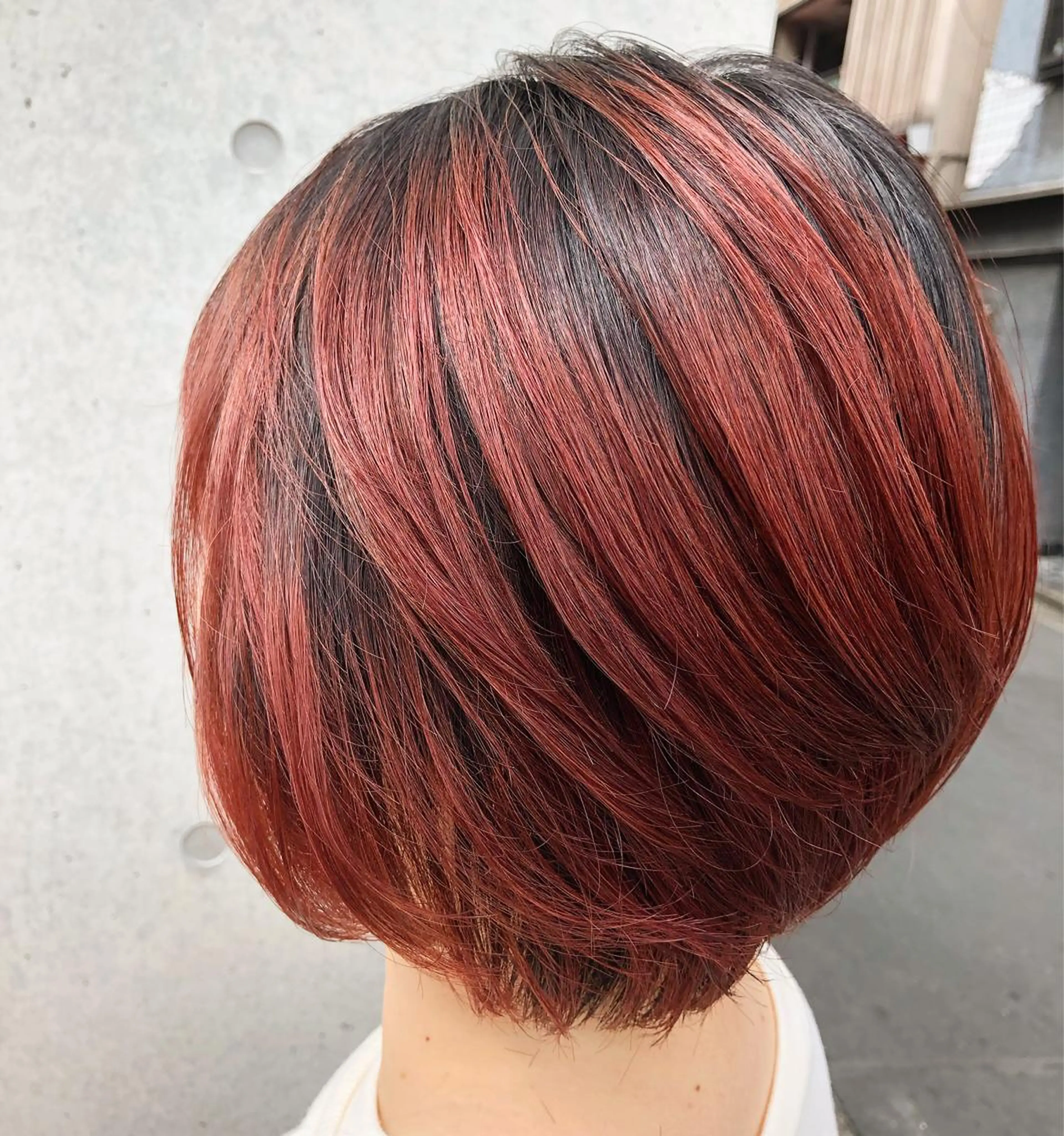 ショート カラー バレイヤージュ ピンクカラー レイヤーカット カット ヘアカラー くまがい みゆ【edge.】のヘアスタイル