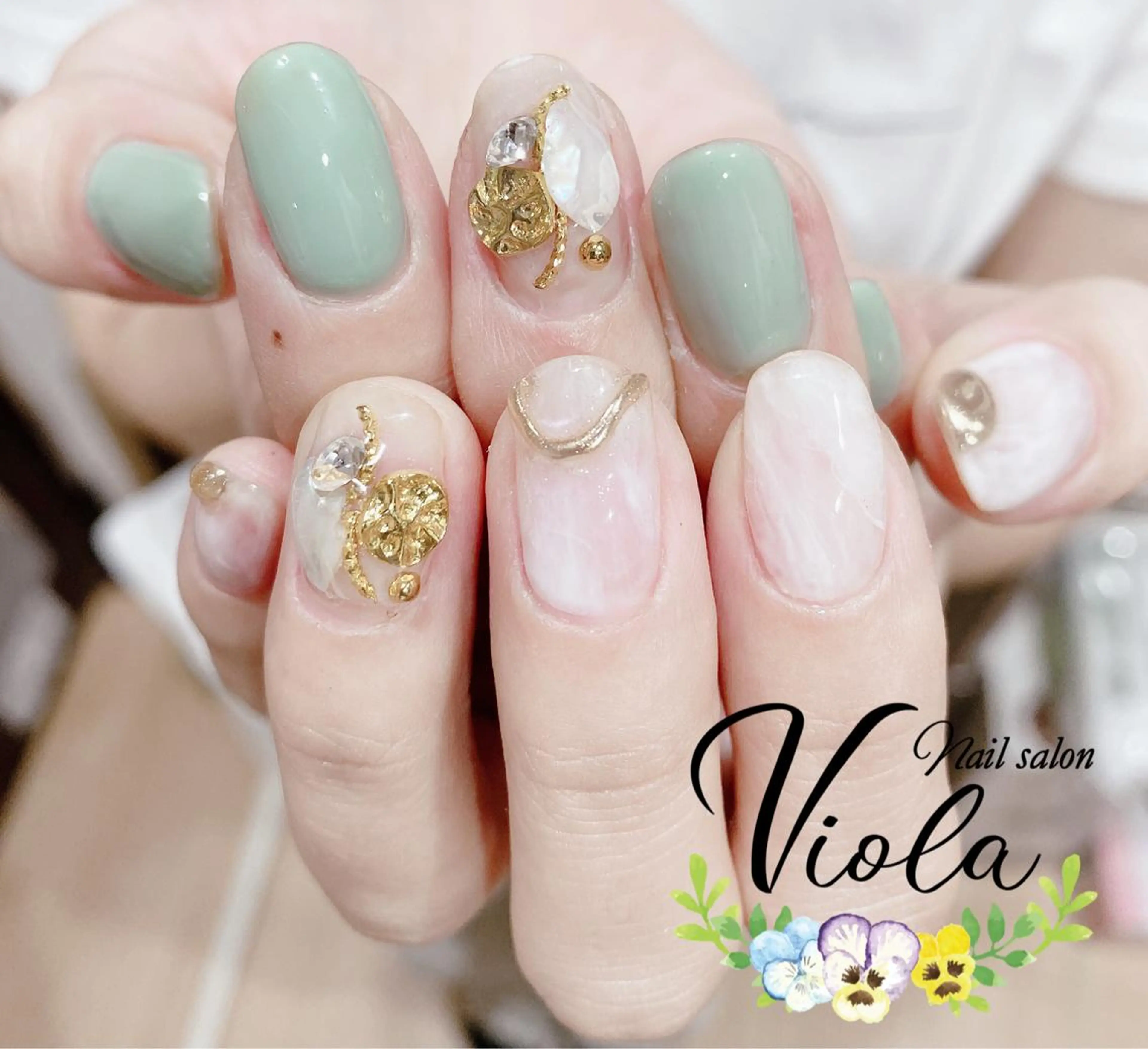 ネイル ミラーネイル ハンドネイル Nailsalon Viola所属・ネイルサロン Violaのネイルデザイン