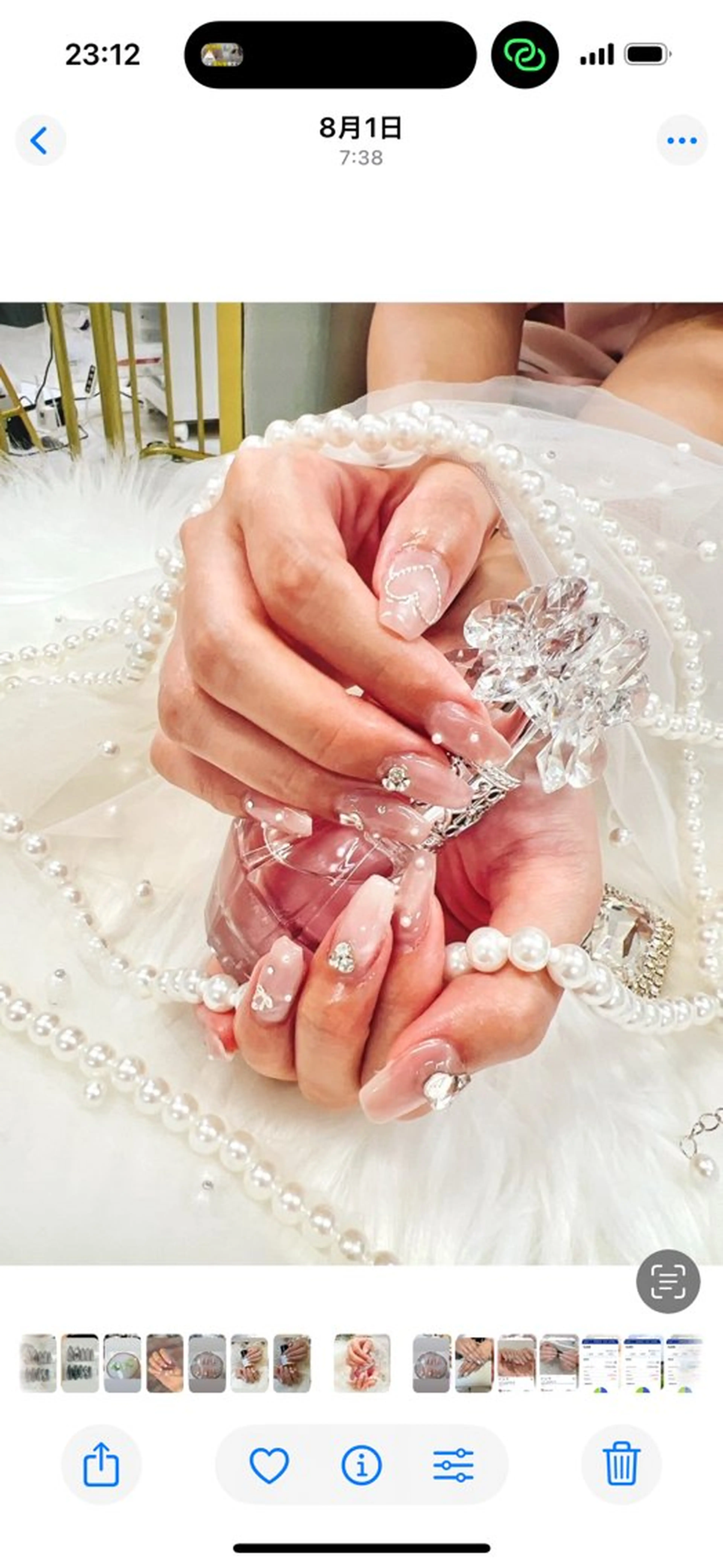 ネイル ボルドー チークネイル ドット 長さ出し フレンチネイル ハンドネイル Queeens nailのネイルデザイン