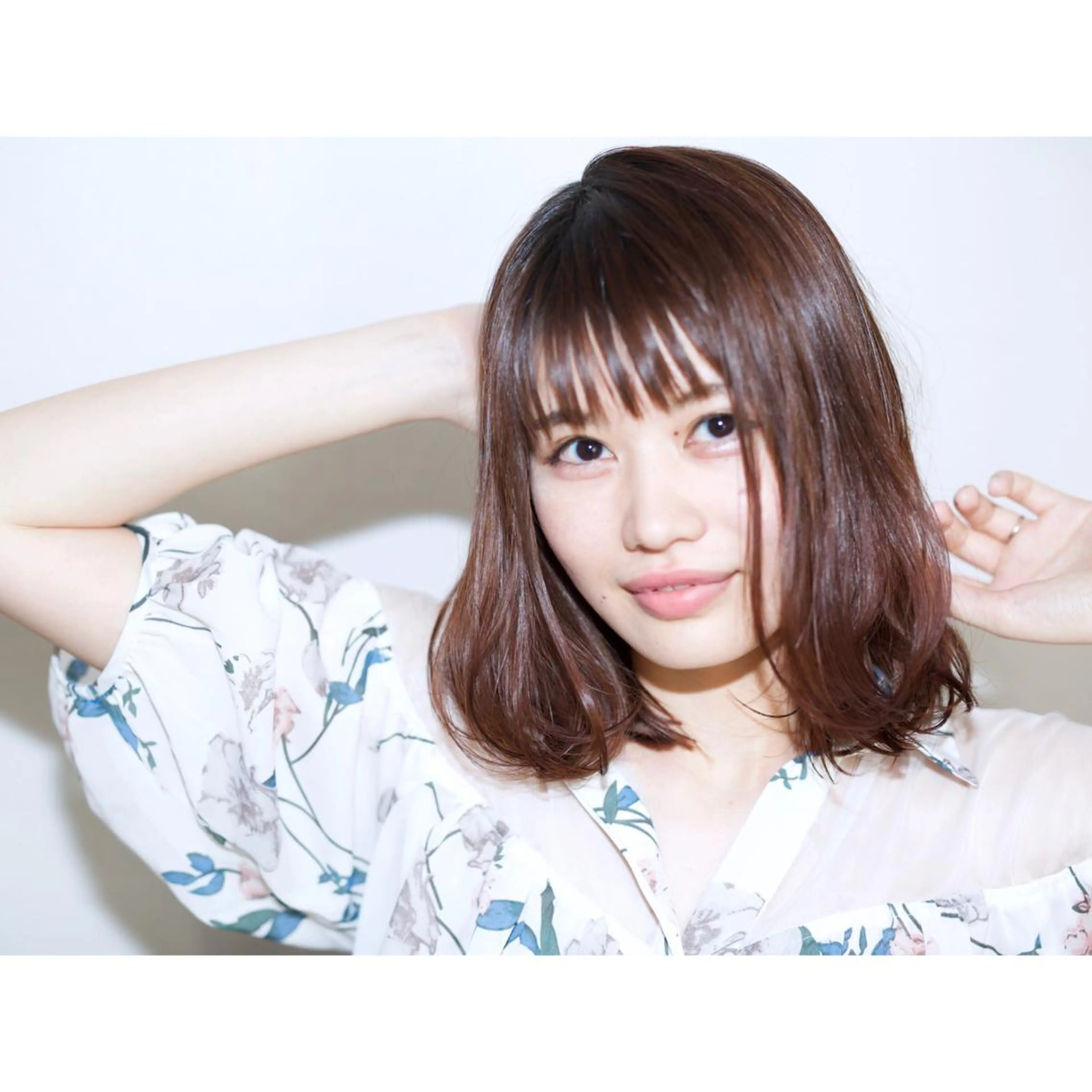 ミディアム カラー カット ヘアカラー fio マナミのヘアスタイル