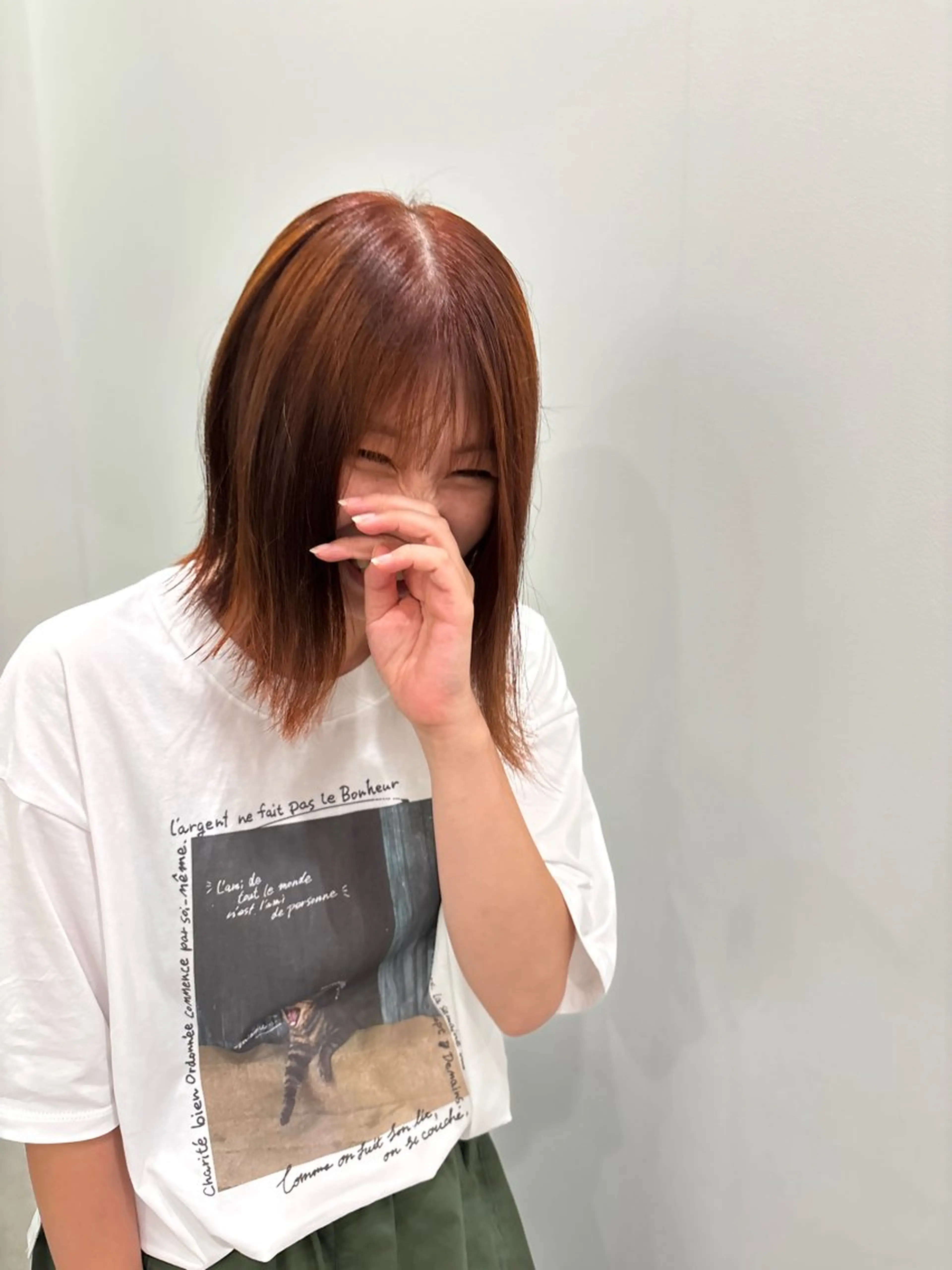 ミディアム カラー kyri (きり)のヘアスタイル