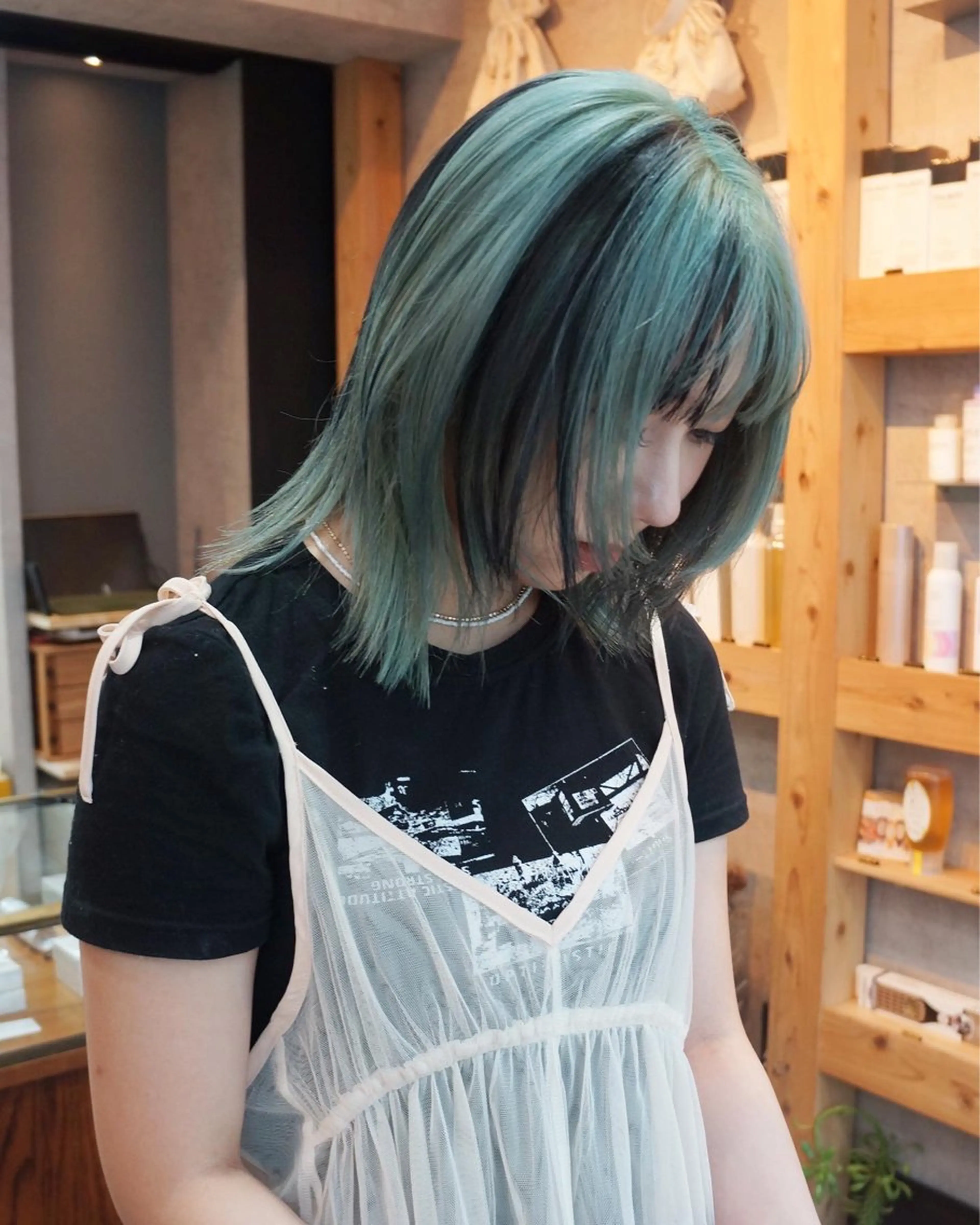 ミディアム カラー ブリーチ ケアブリーチ ヘアカラー 【モエカ】グランジ ウルフ/ハイトーンのヘアスタイル