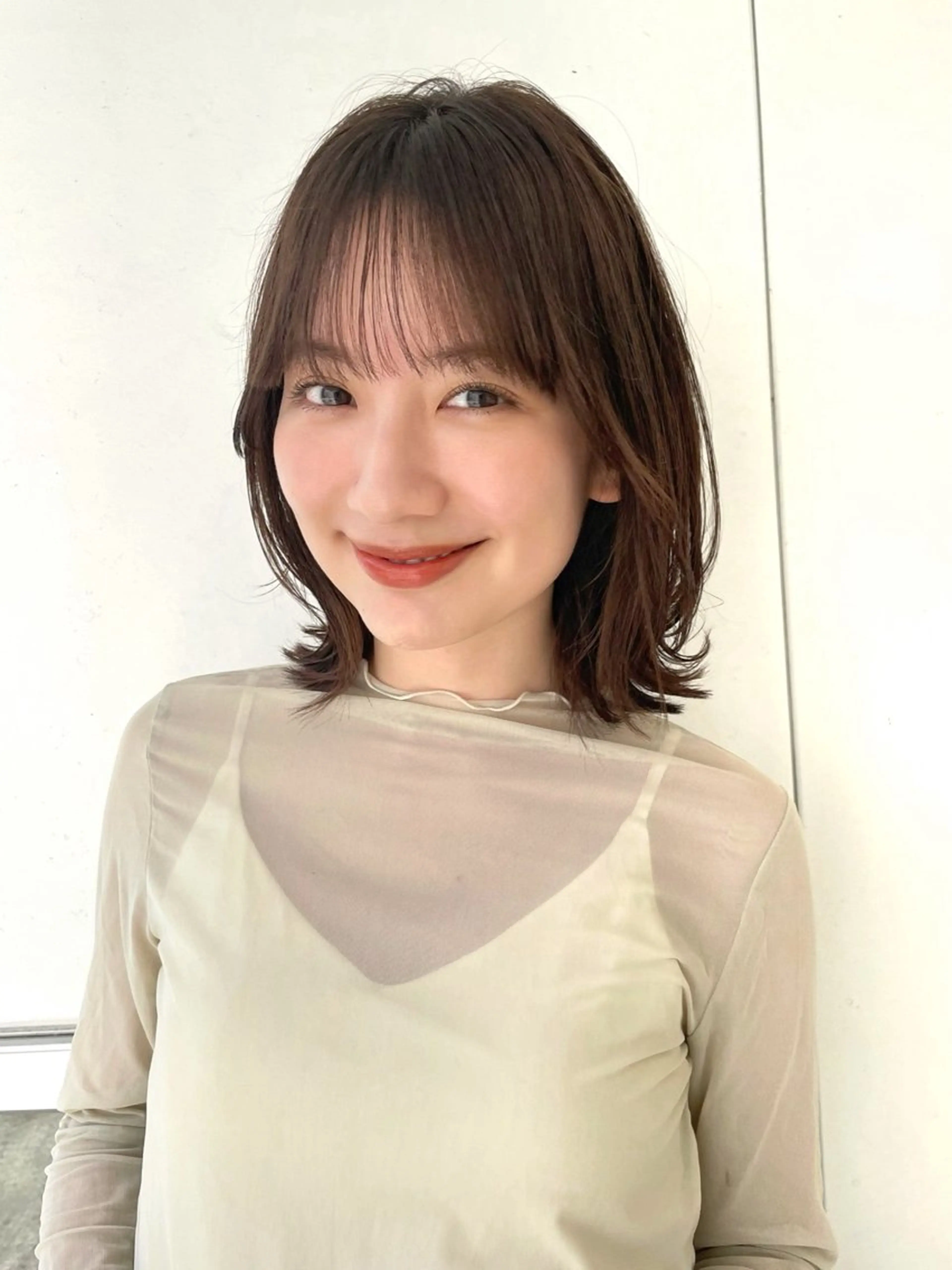 ミディアム カラー 切りっぱなしボブ ボブレイヤー ボブ くびれヘア 顔まわりレイヤー カット ヘアカラー 結べるレイヤーボブ くびれLady表参道のヘアスタイル
