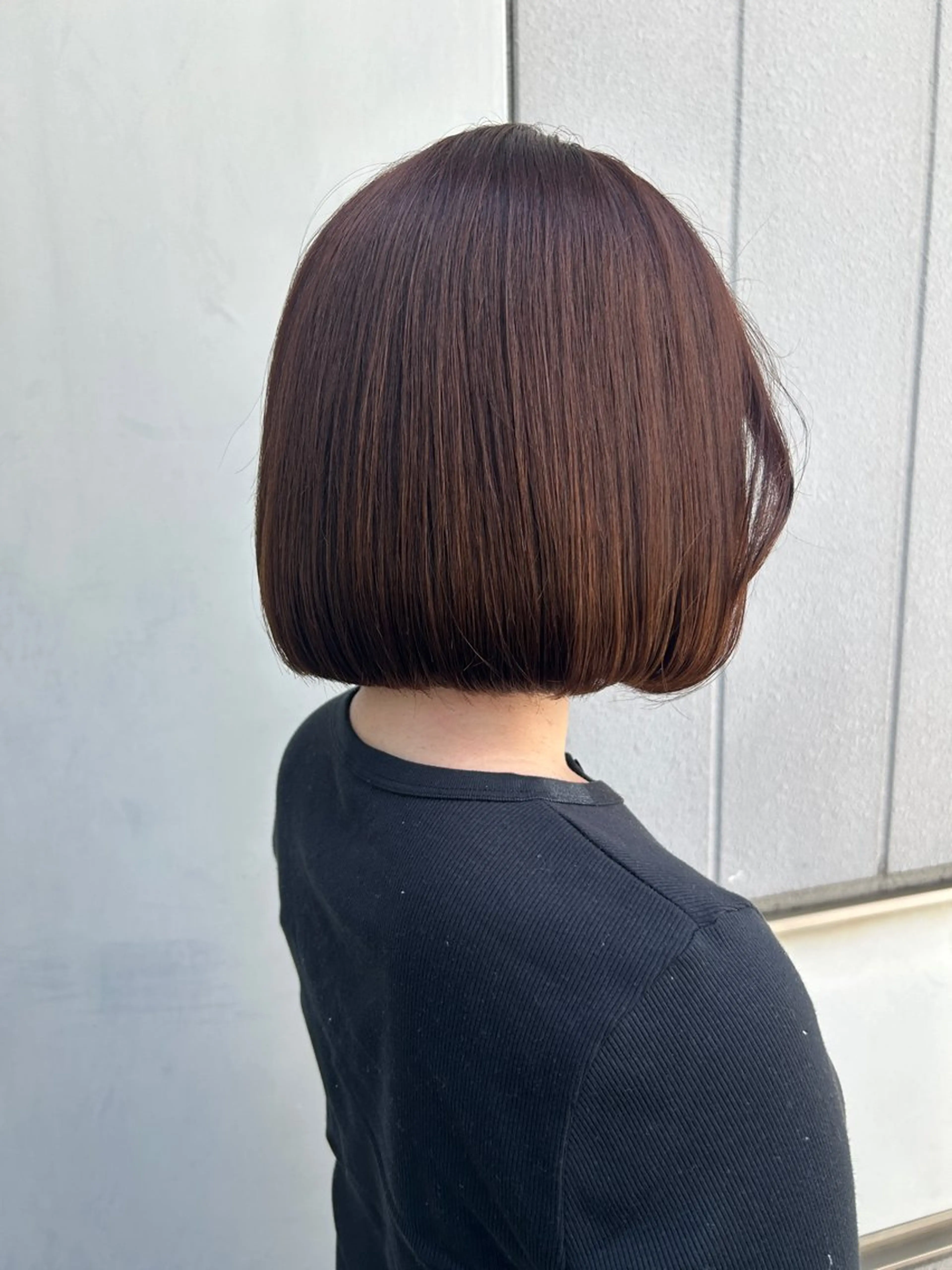 ミディアム ボブ くびれヘア 外ハネヘア カット 吉村 詩音のヘアスタイル