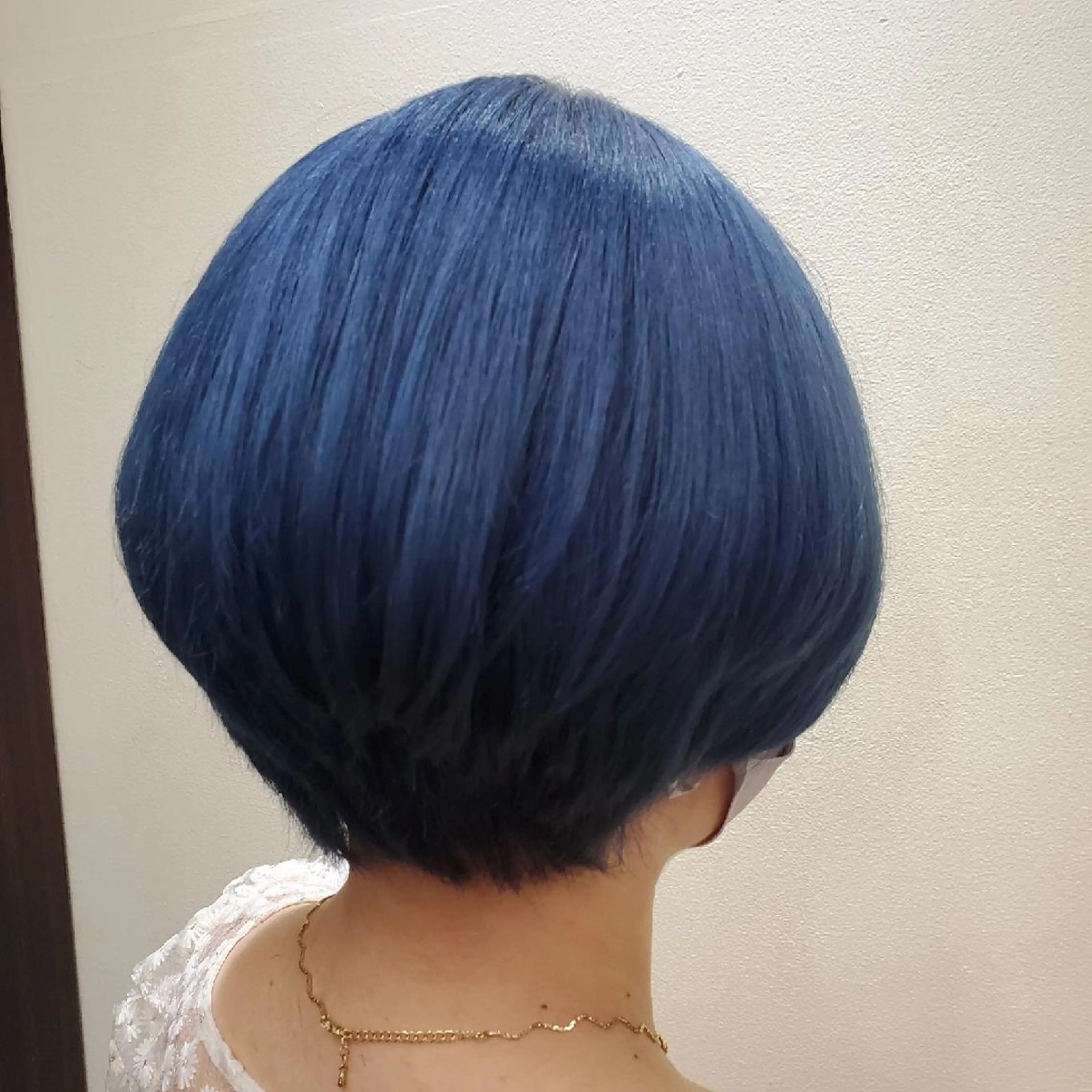 ショート カラー 推しアニメカラー🌈 ツヤ透明感カラー🦄のヘアスタイル