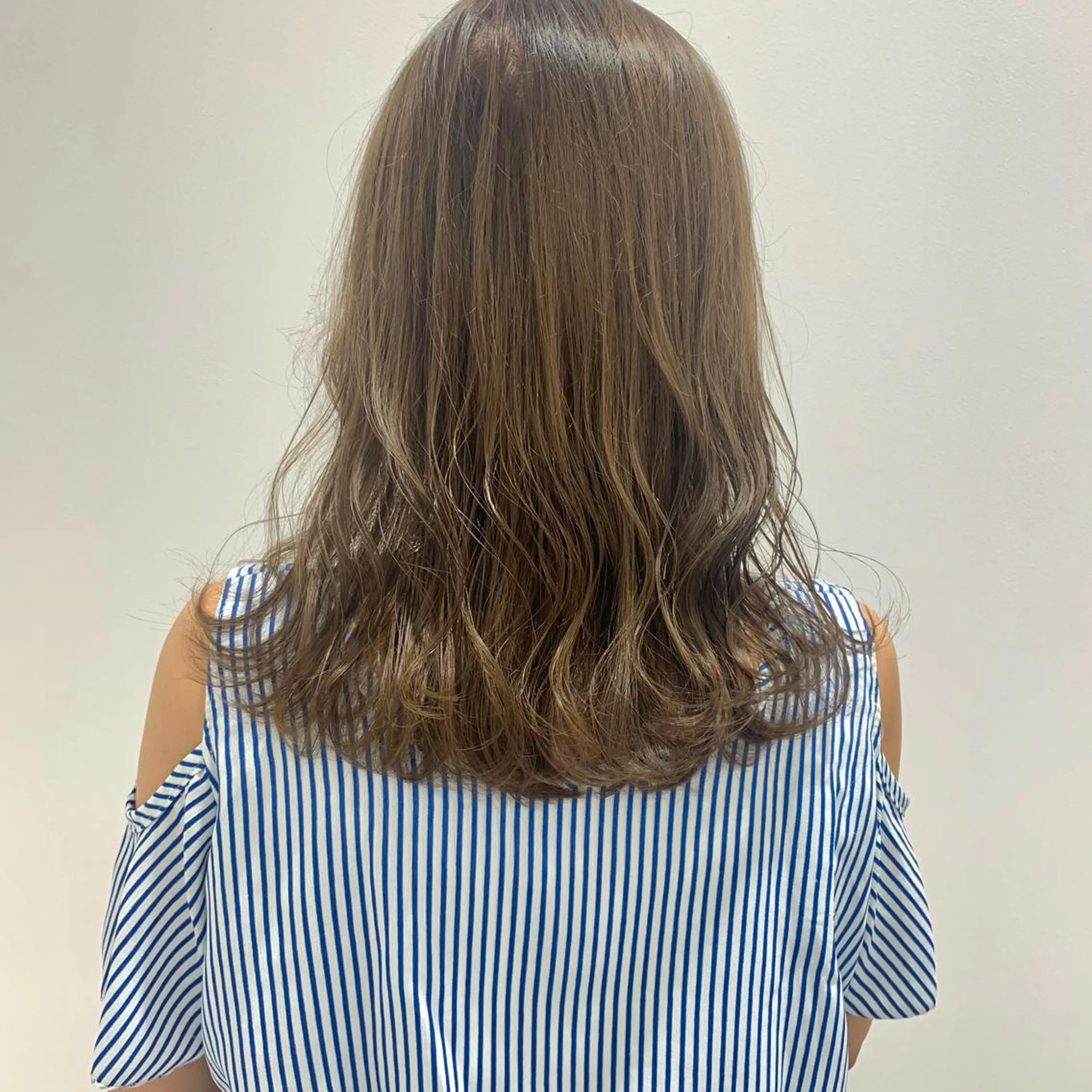 セミロング カラー アッシュ ベージュカラー ヘアカラー トリートメント ボブ/美髪矯正 /佐藤　奈巳のヘアスタイル